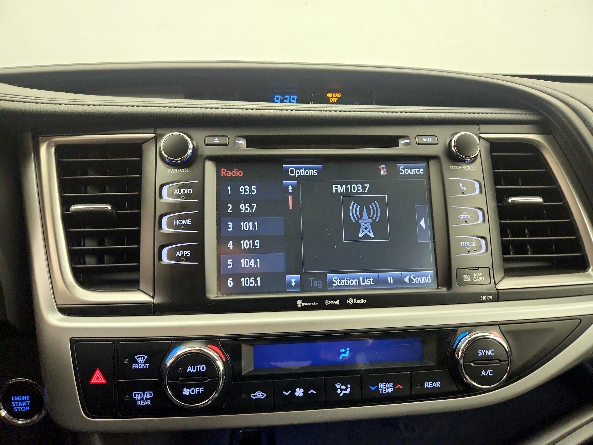 Thumbnail: 2018 Toyota Highlander - 15