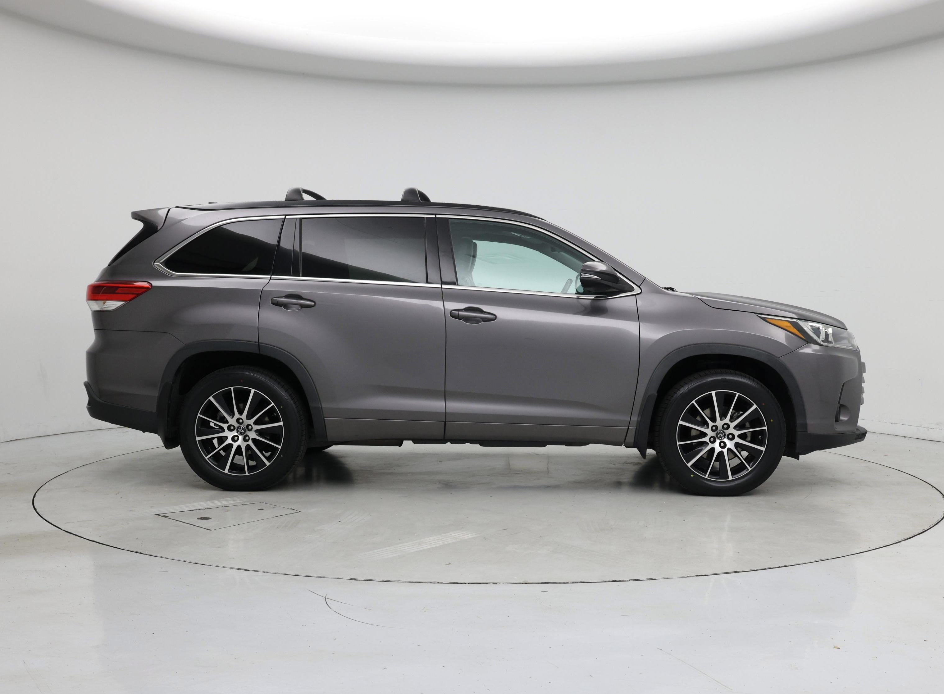 Thumbnail: 2018 Toyota Highlander - 7