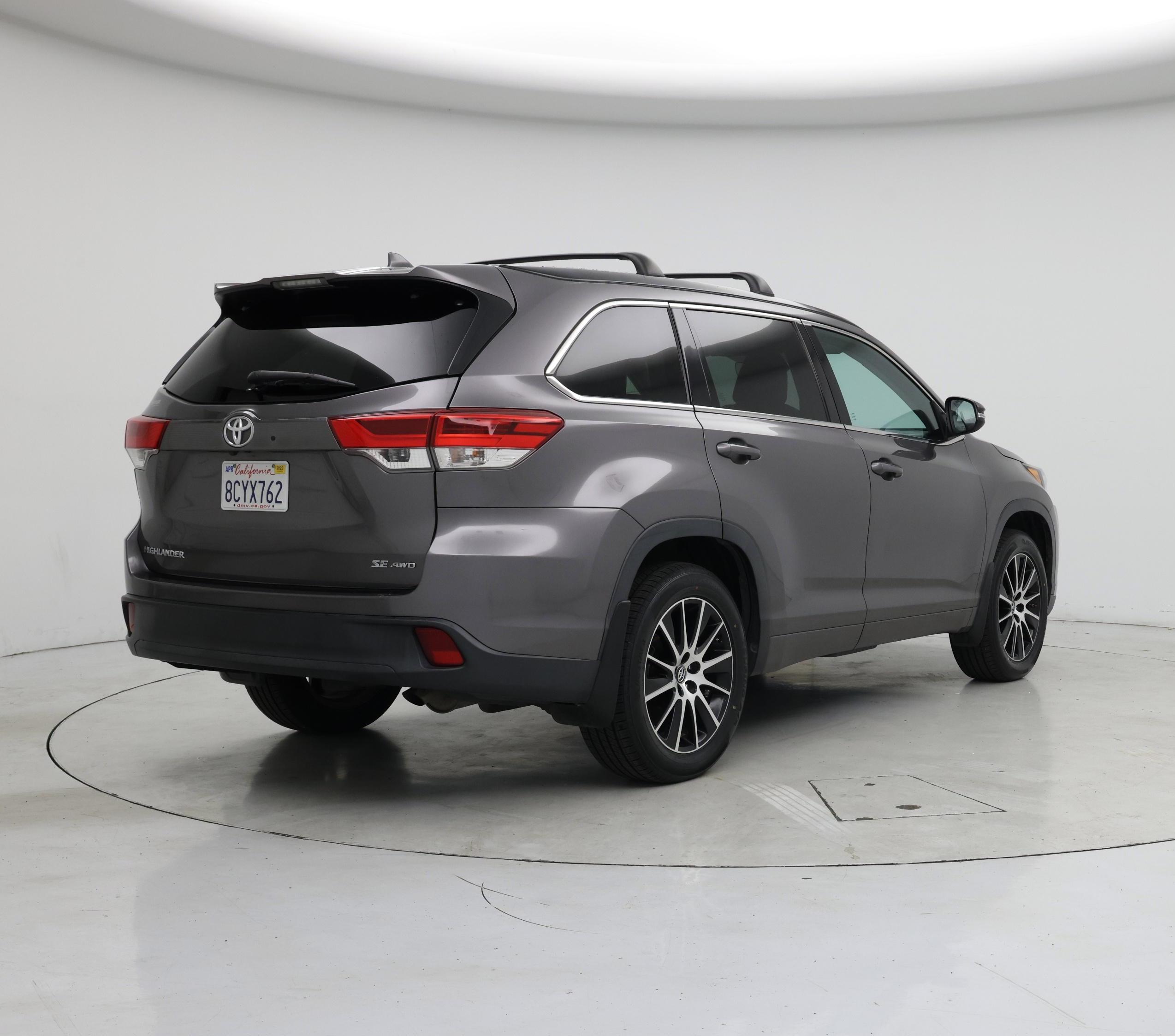 Thumbnail: 2018 Toyota Highlander - 8