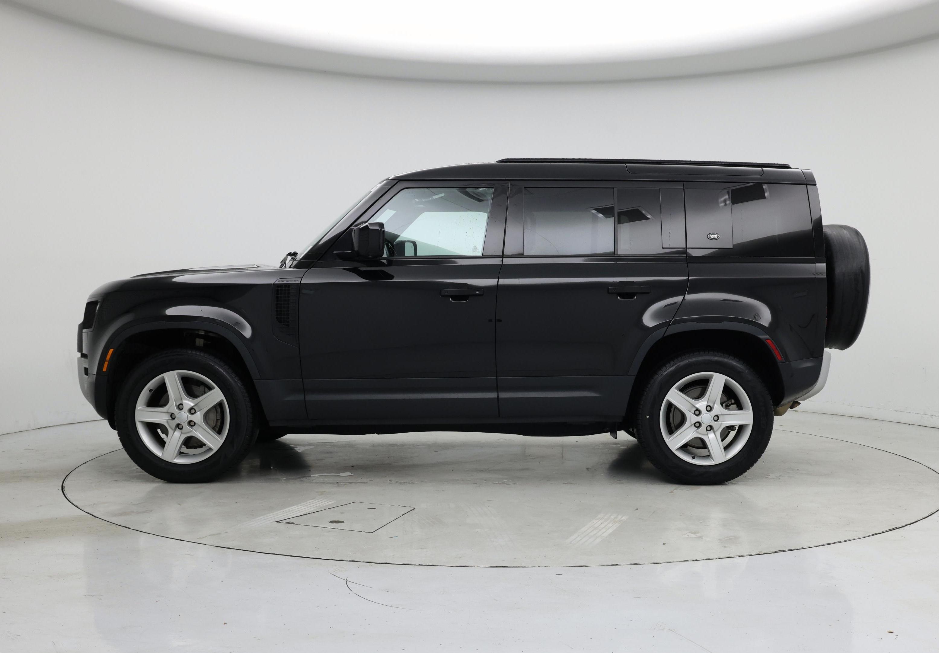 Thumbnail: 2023 Land Rover Defender - 3