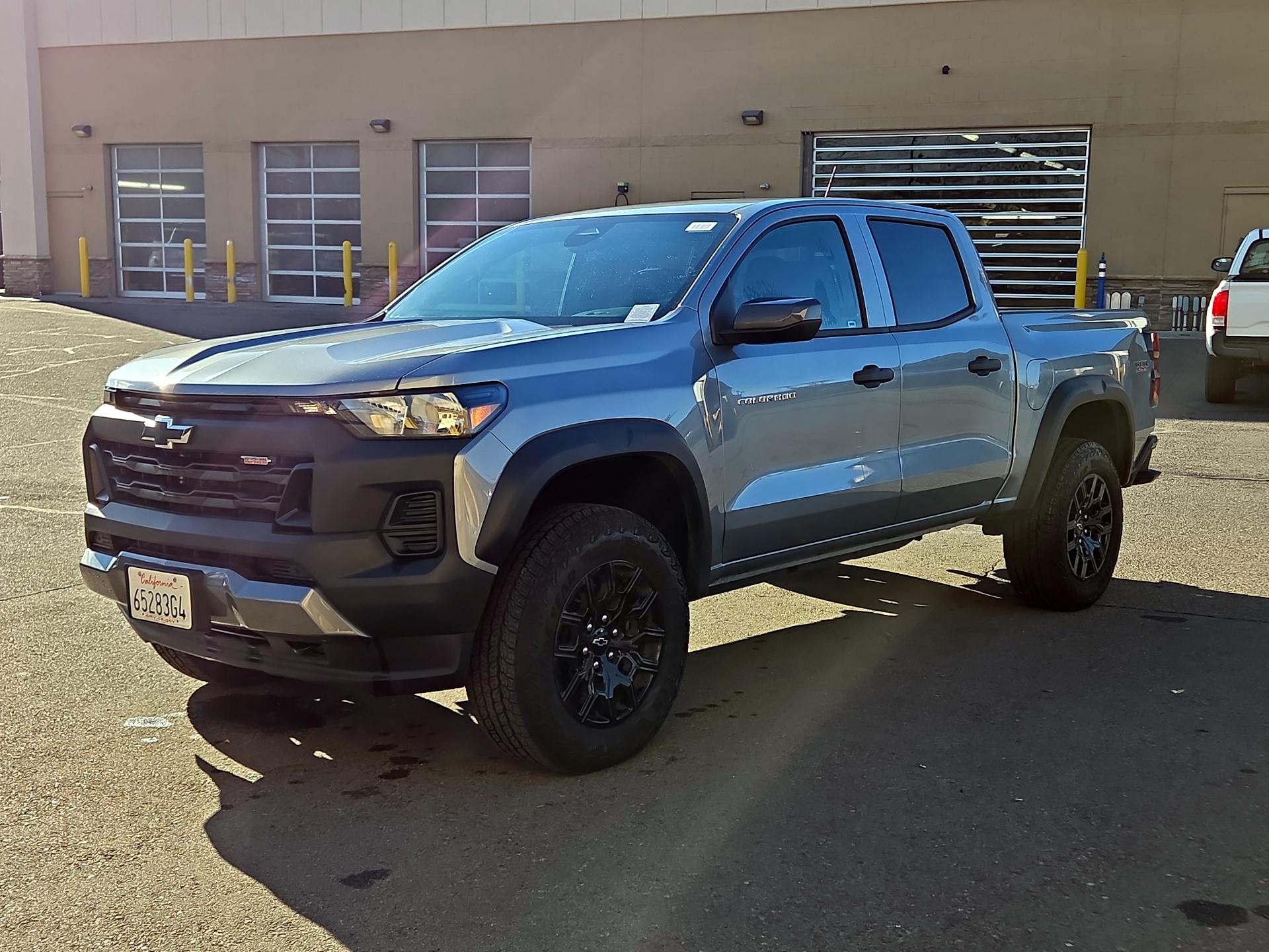 Thumbnail: 2025 Chevrolet Colorado - 3