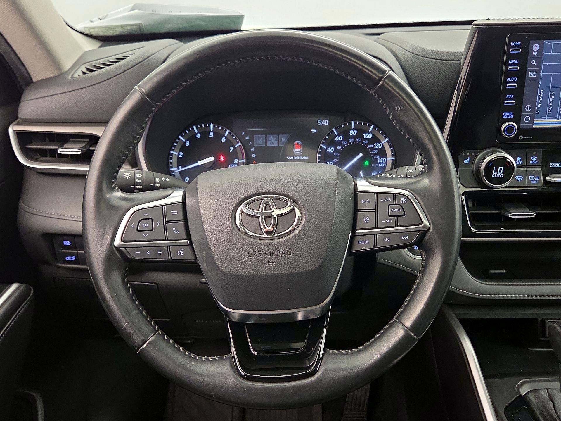 Thumbnail: 2021 Toyota Highlander - 10