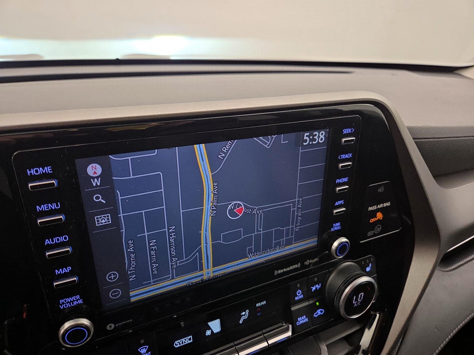 Thumbnail: 2021 Toyota Highlander - 14