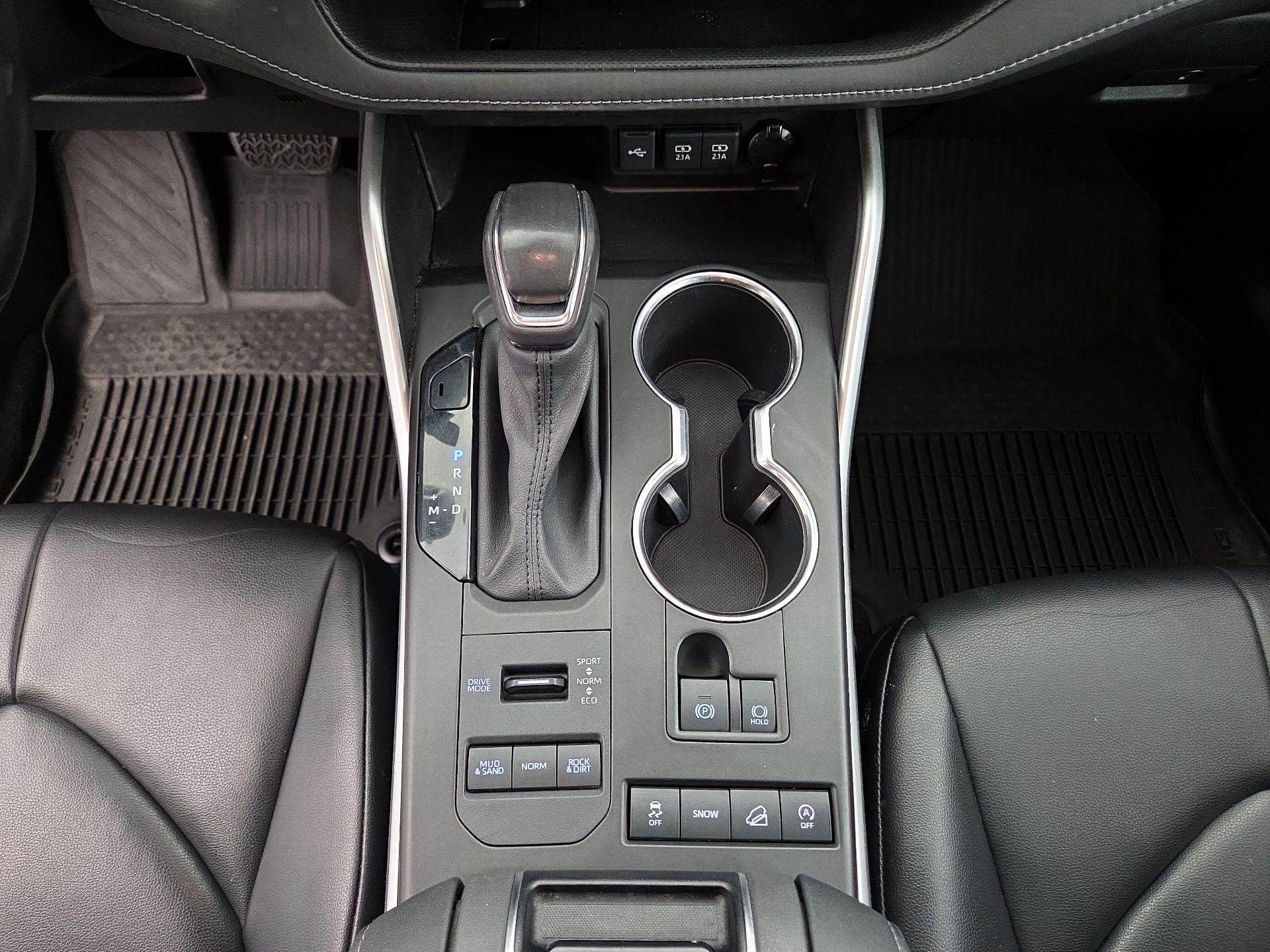 Thumbnail: 2021 Toyota Highlander - 18