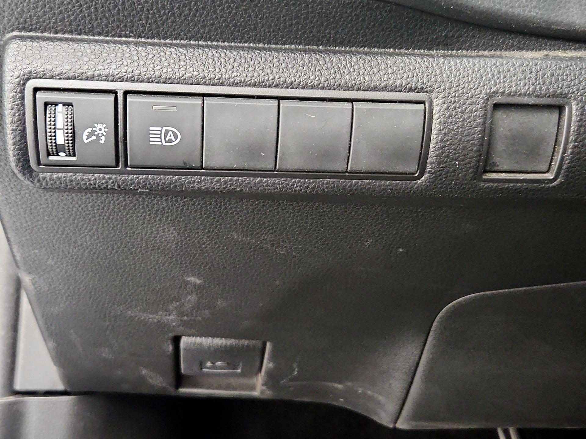 Thumbnail: 2023 Toyota Corolla - 13