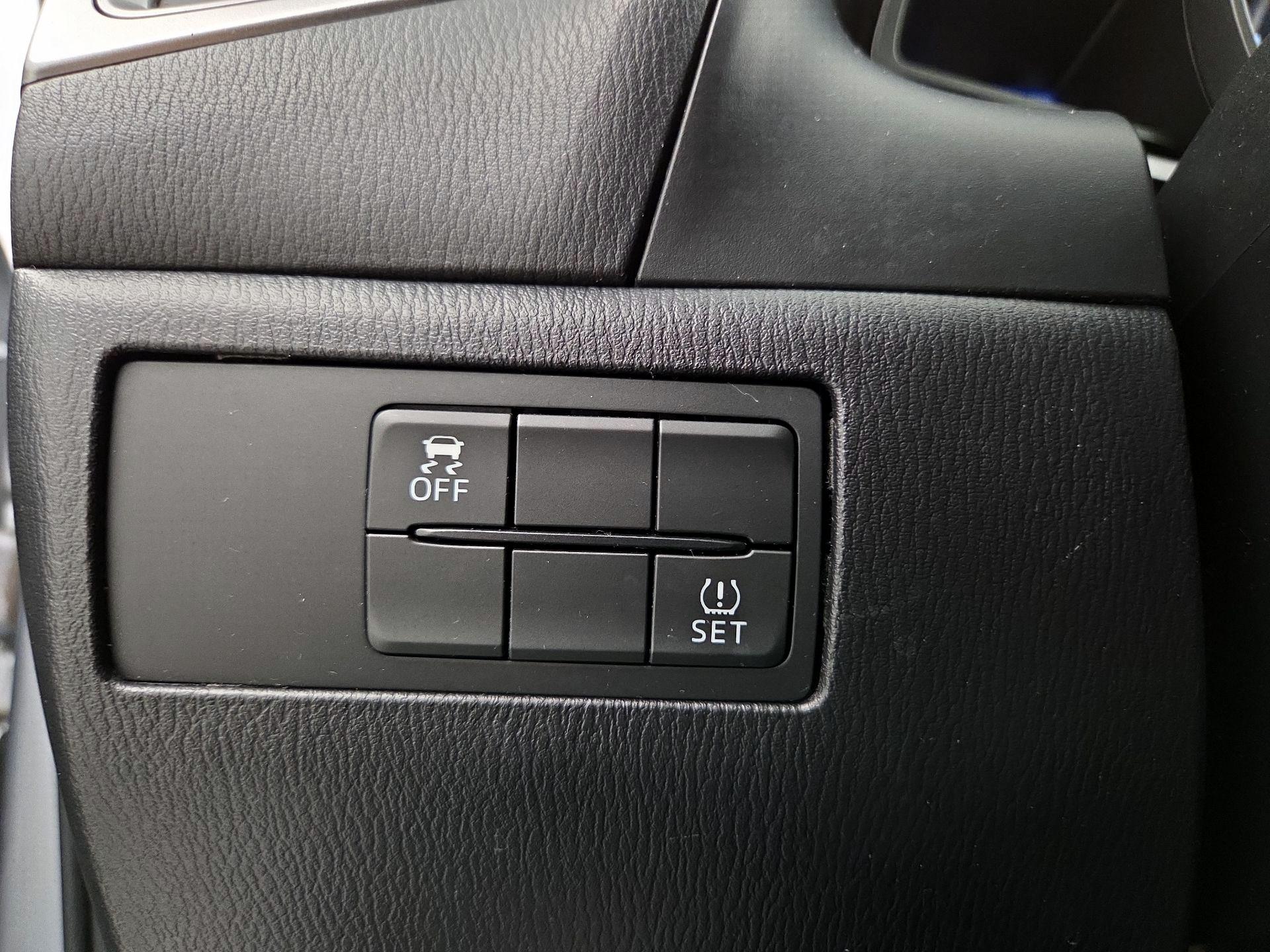 Thumbnail: 2017 Mazda Mazda3 - 13