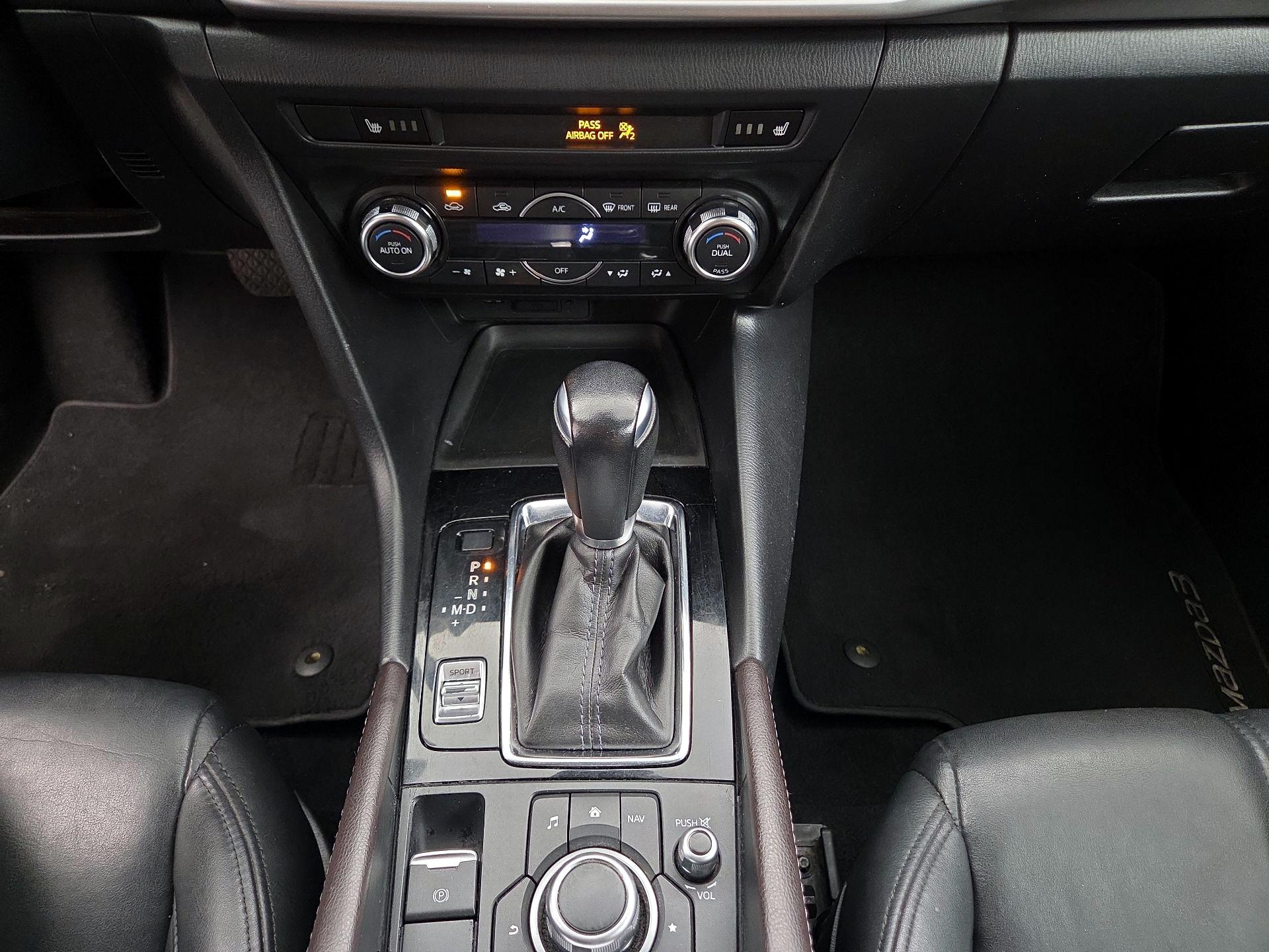 Thumbnail: 2017 Mazda Mazda3 - 17