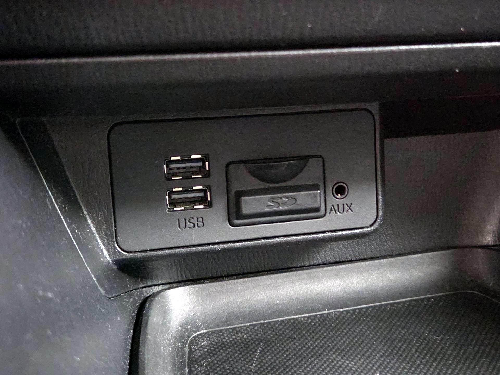 Thumbnail: 2017 Mazda Mazda3 - 18