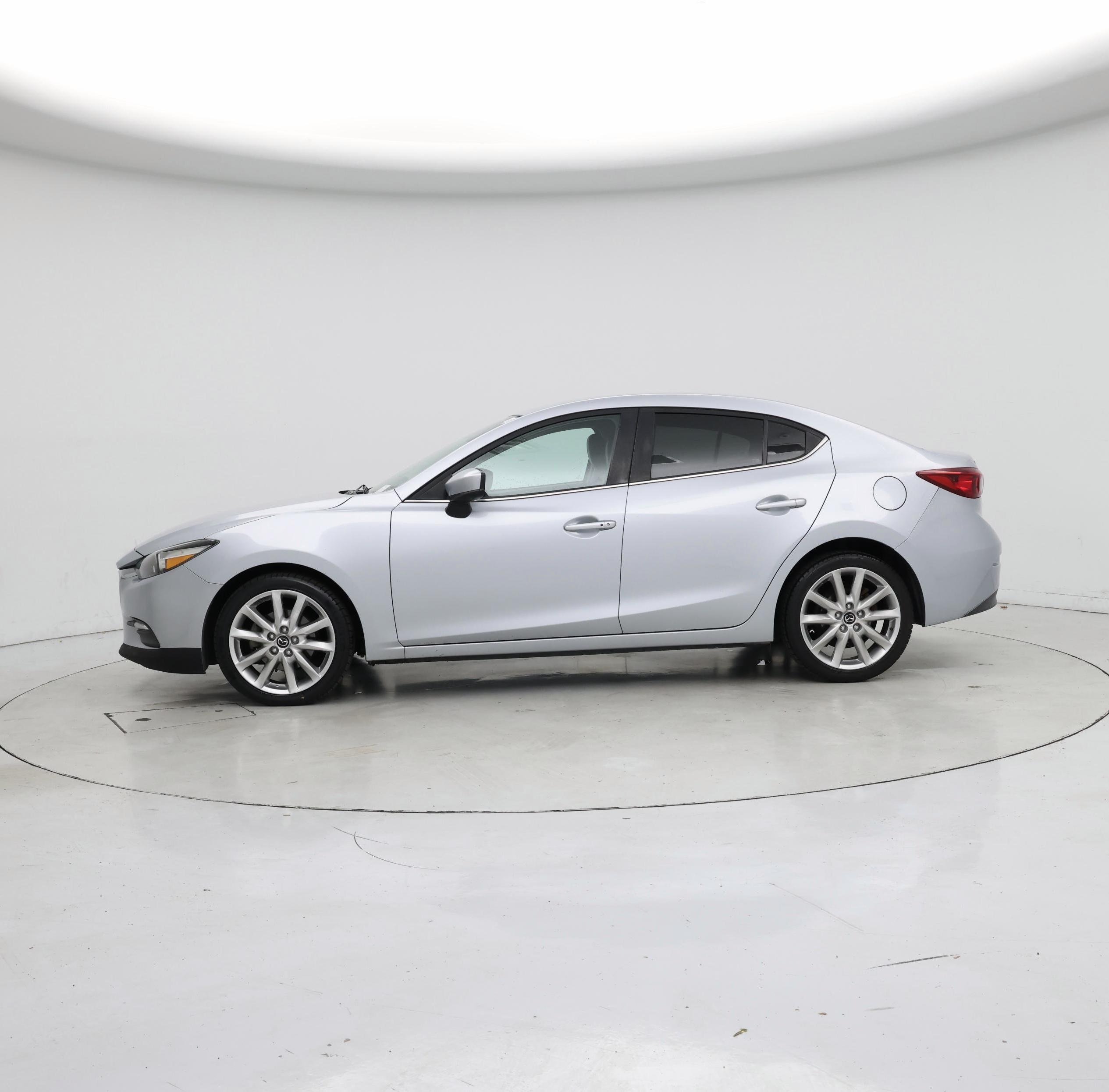 Thumbnail: 2017 Mazda Mazda3 - 3