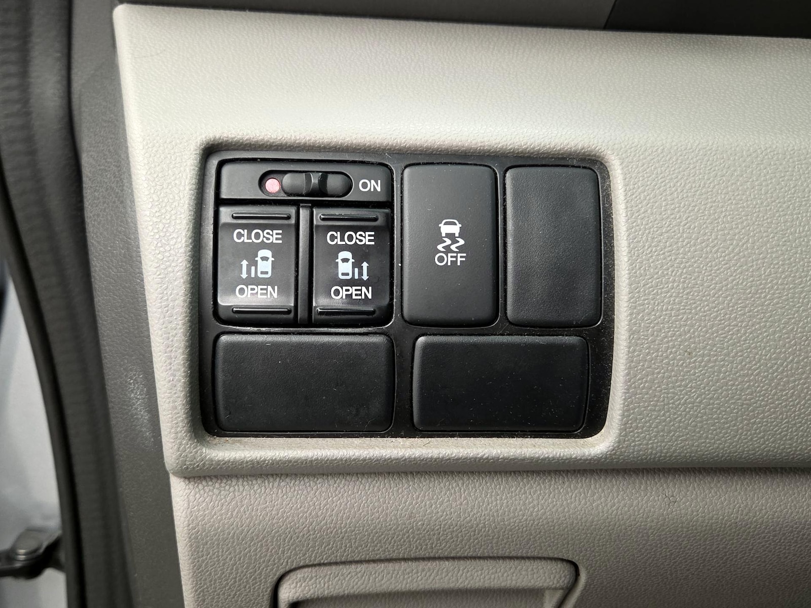 2016 Honda Odyssey SE - Photo 14