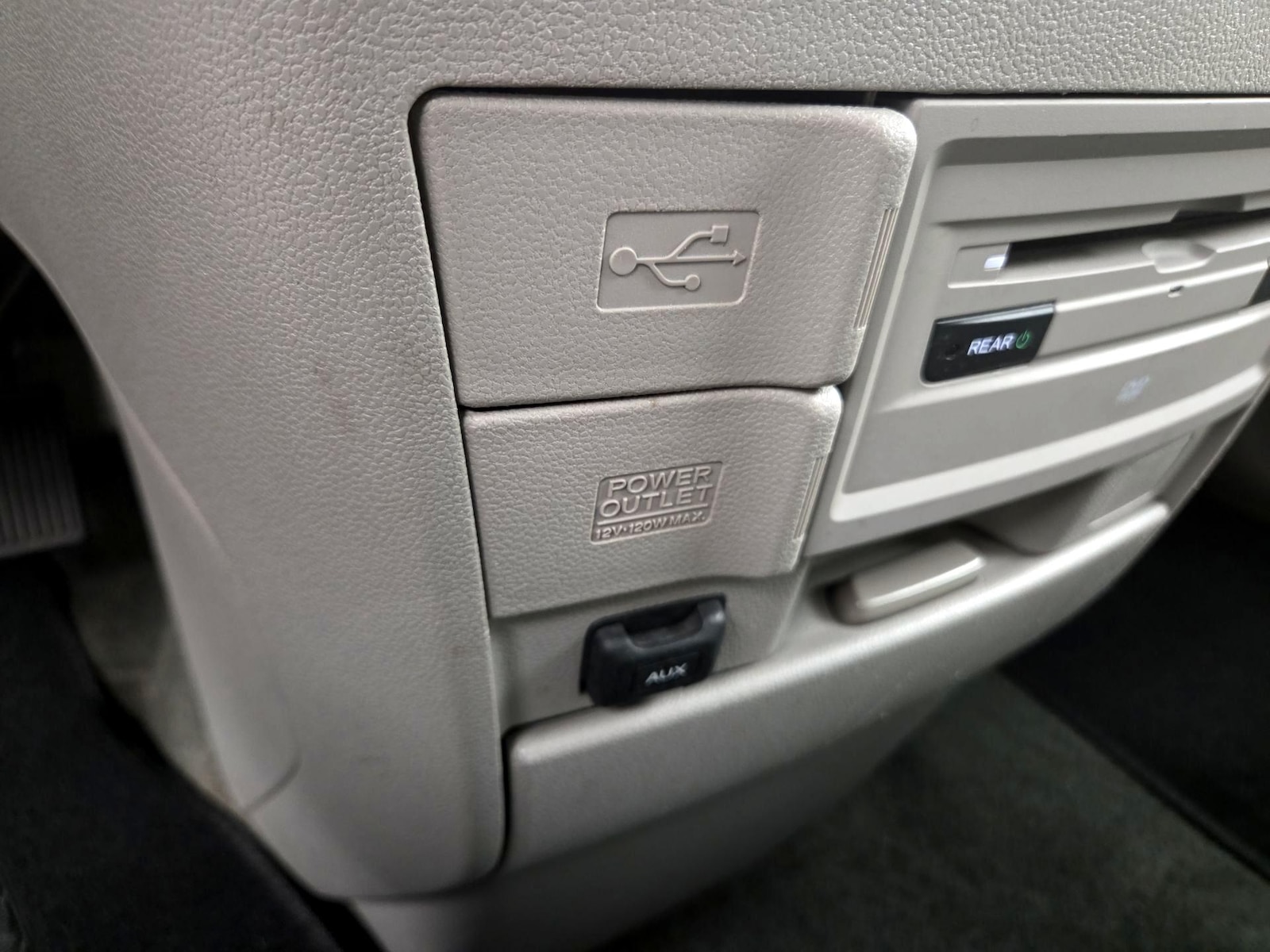 2016 Honda Odyssey SE - Photo 19