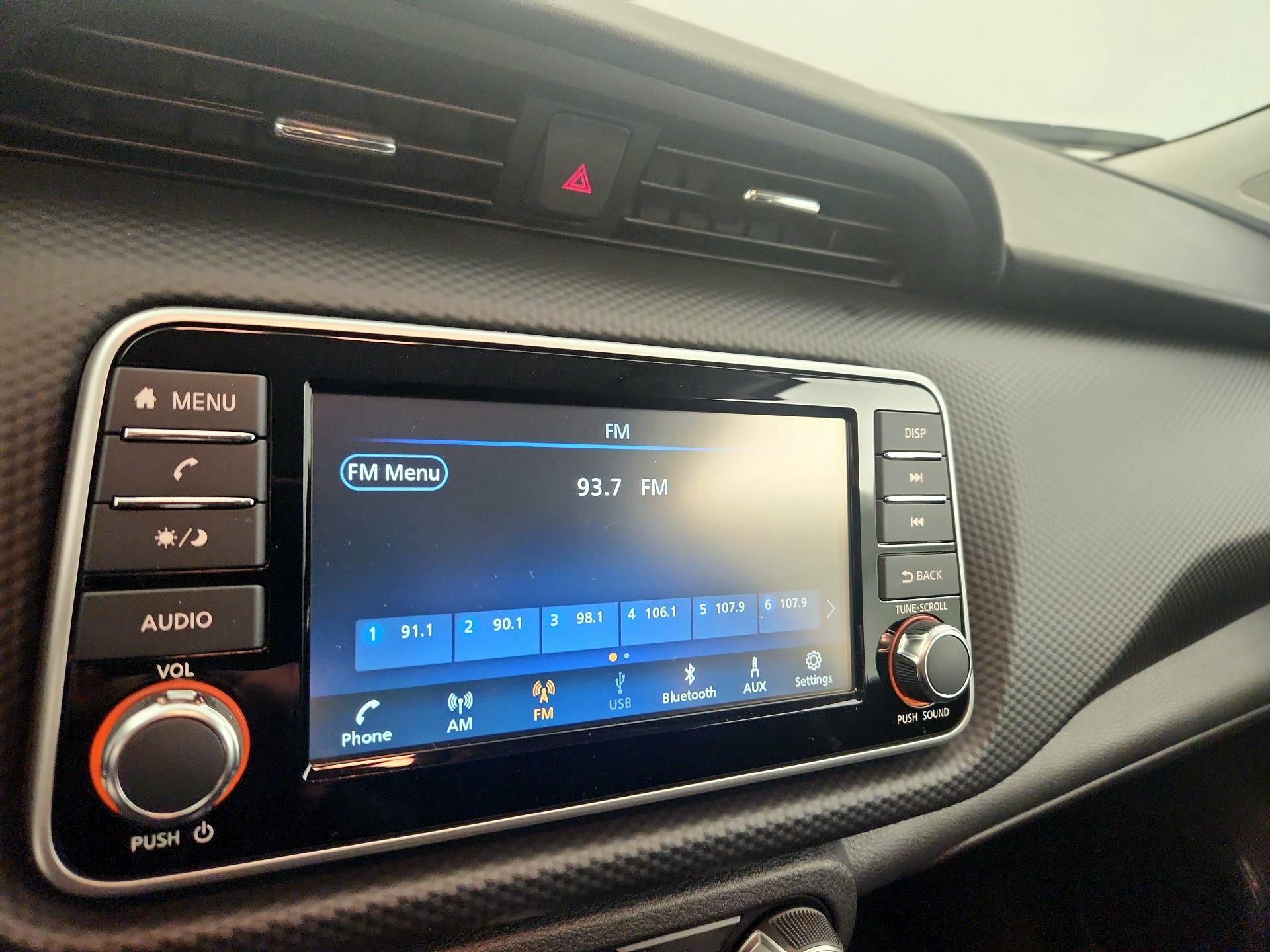 Thumbnail: 2025 Nissan Kicks - 15