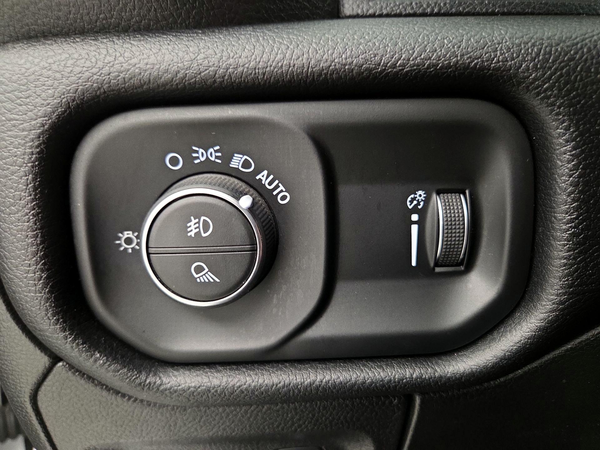 Thumbnail: 2021 RAM 1500 - 13