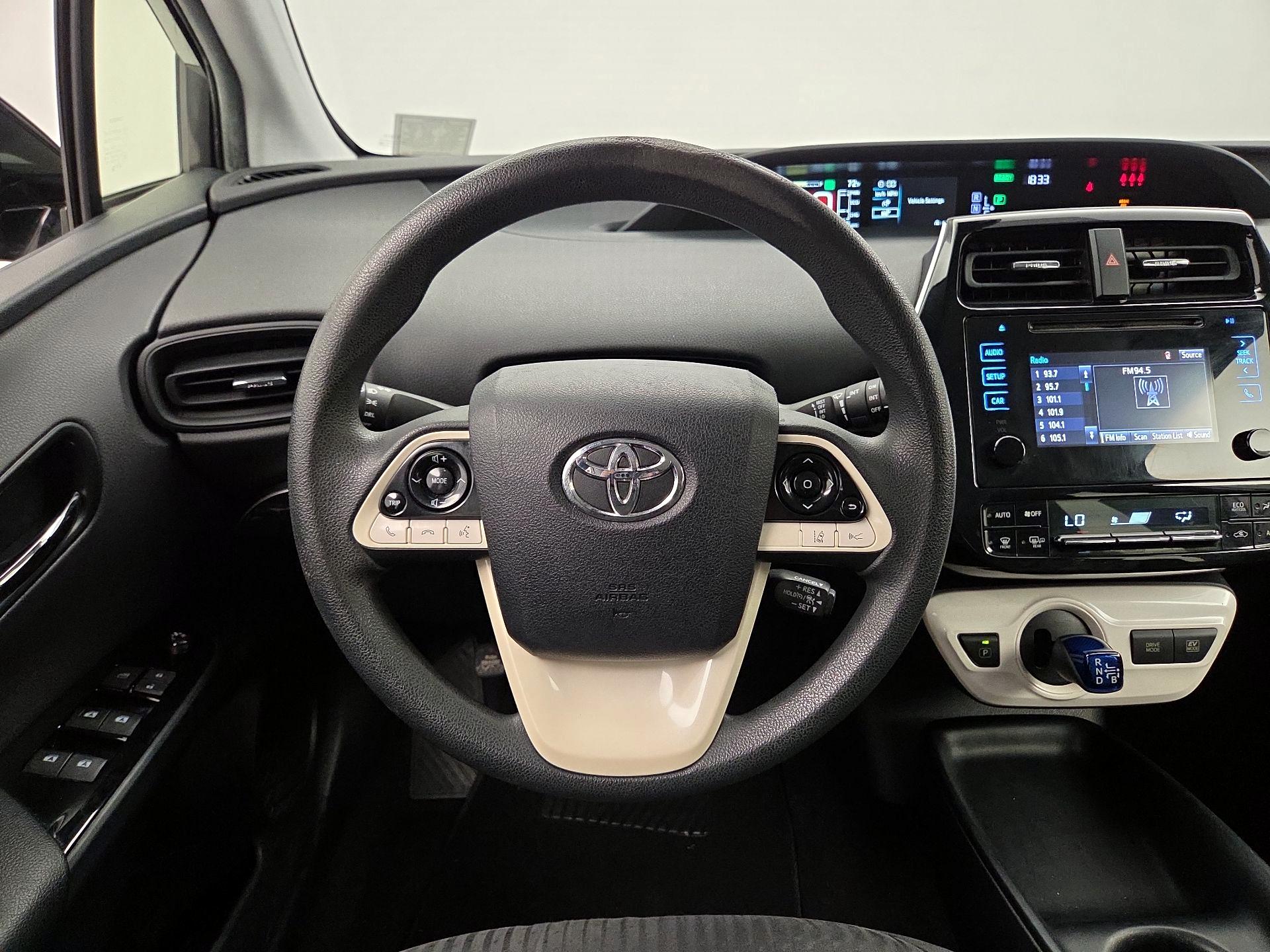 Thumbnail: 2018 Toyota Prius - 10