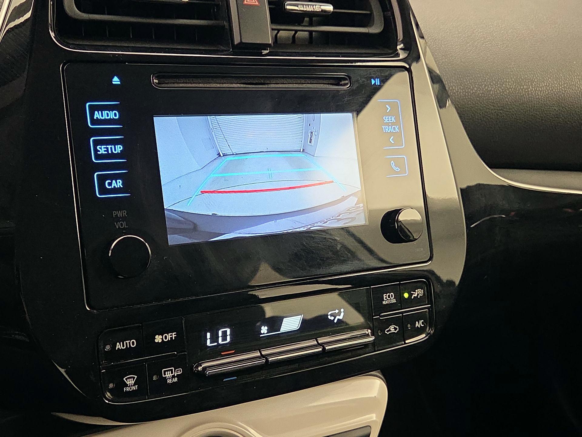 Thumbnail: 2018 Toyota Prius - 14