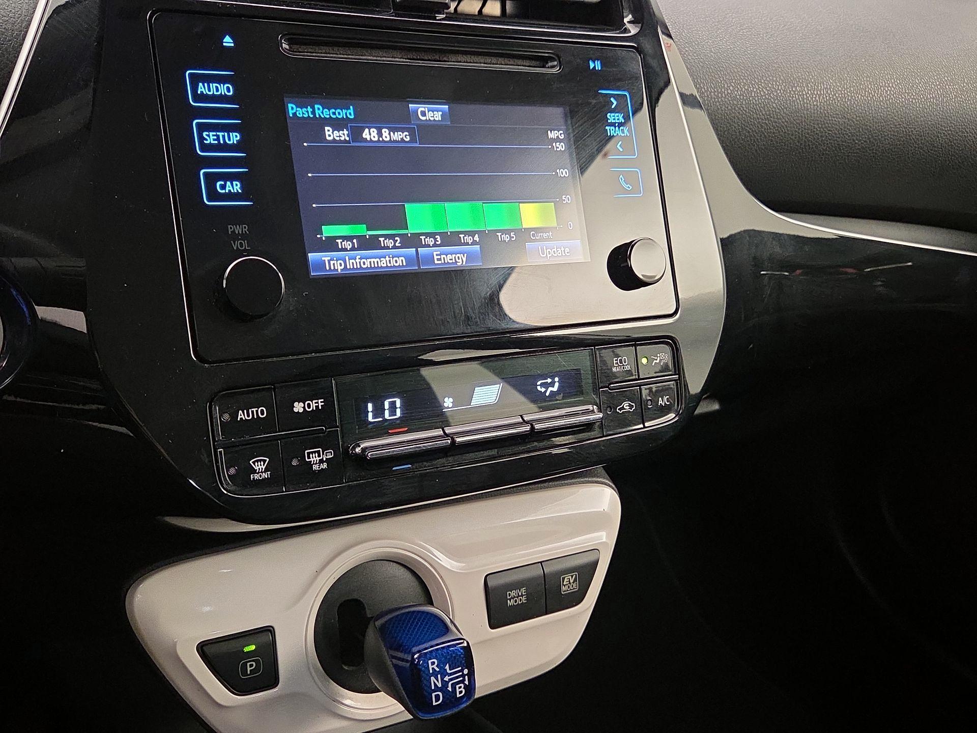 Thumbnail: 2018 Toyota Prius - 16