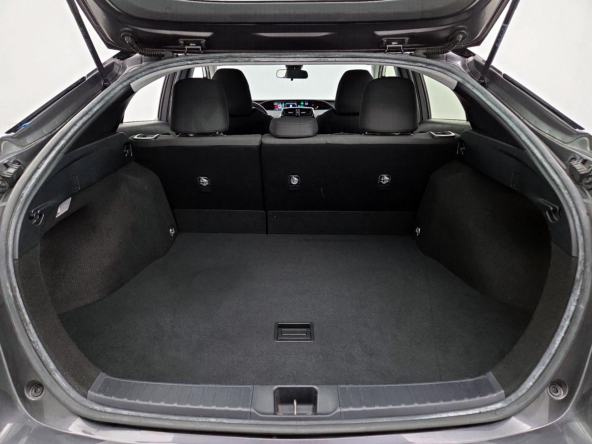 Thumbnail: 2018 Toyota Prius - 19