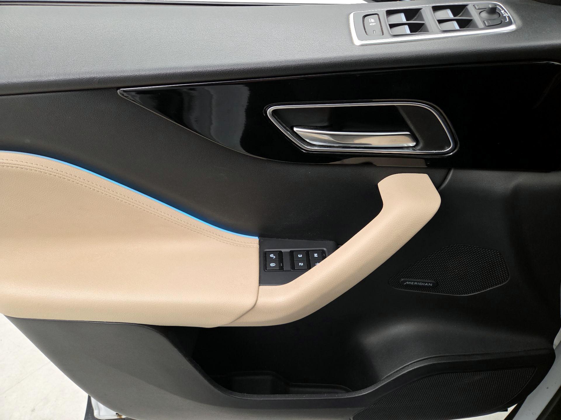 Thumbnail: 2020 Jaguar F-Pace - 12