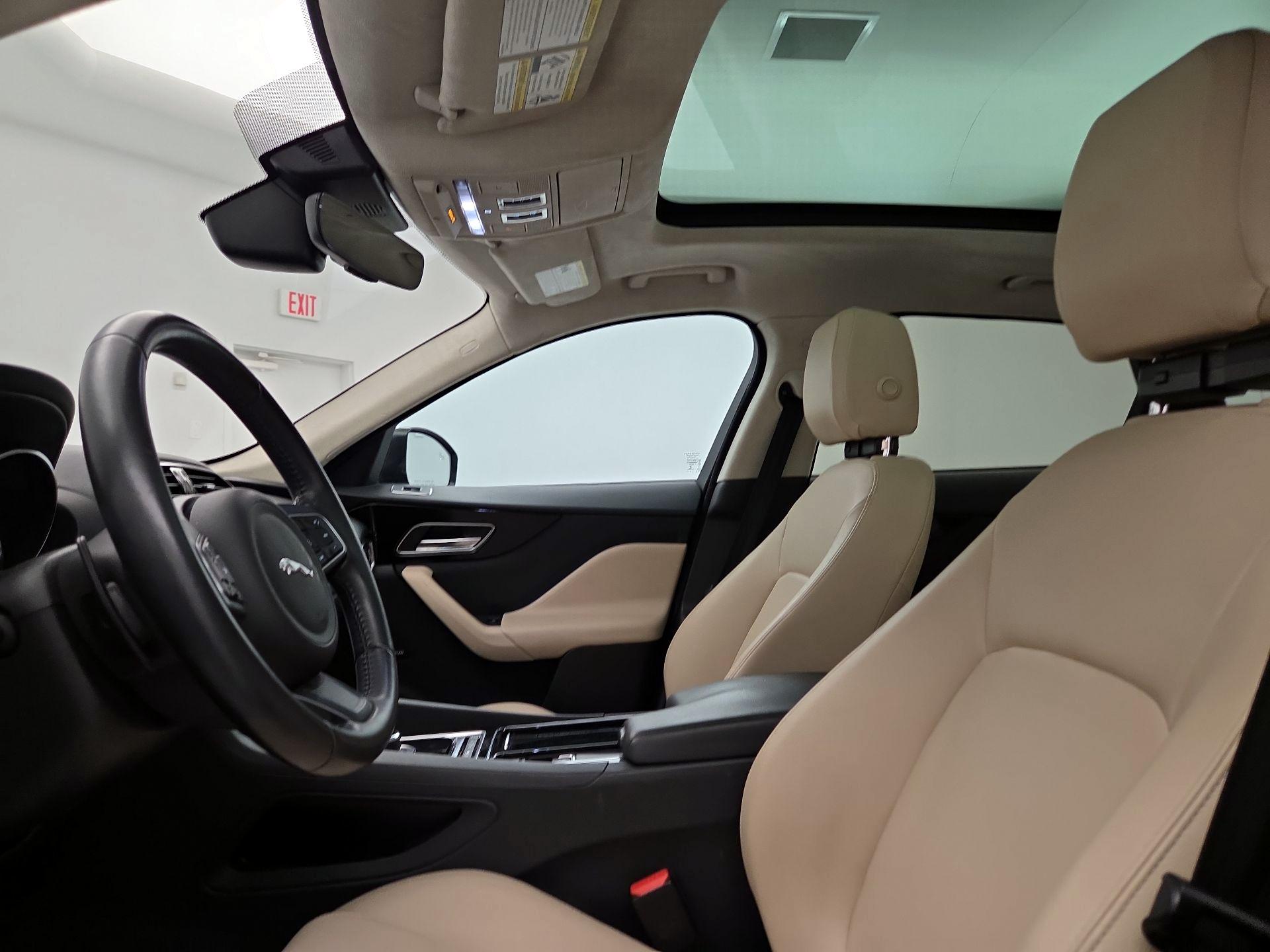 Thumbnail: 2020 Jaguar F-Pace - 19