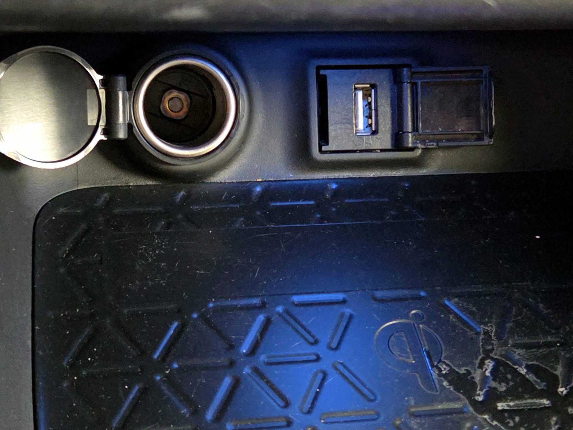 Thumbnail: 2021 Toyota RAV4 - 19