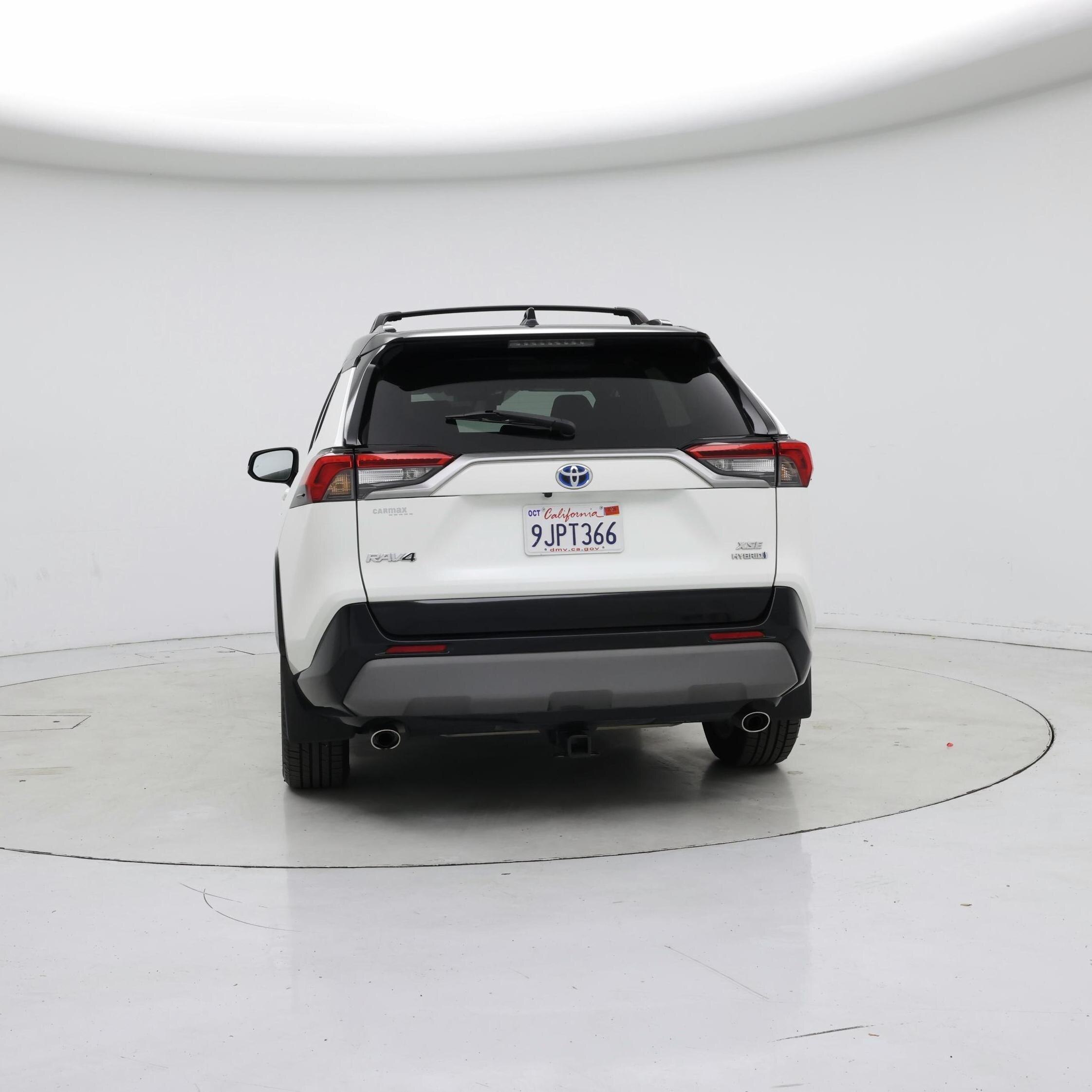 Thumbnail: 2021 Toyota RAV4 - 6