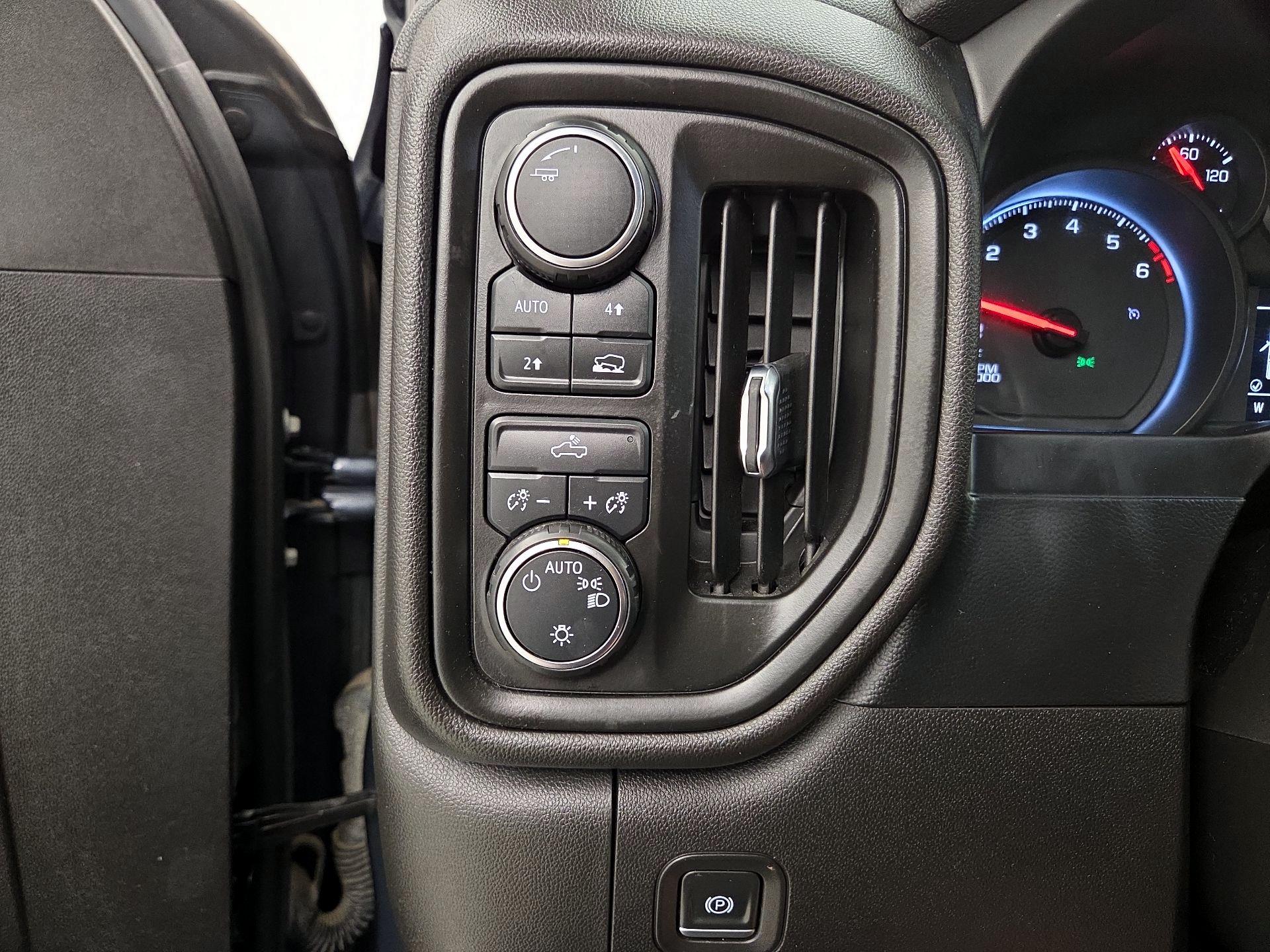 Thumbnail: 2021 Chevrolet Silverado 1500 - 13