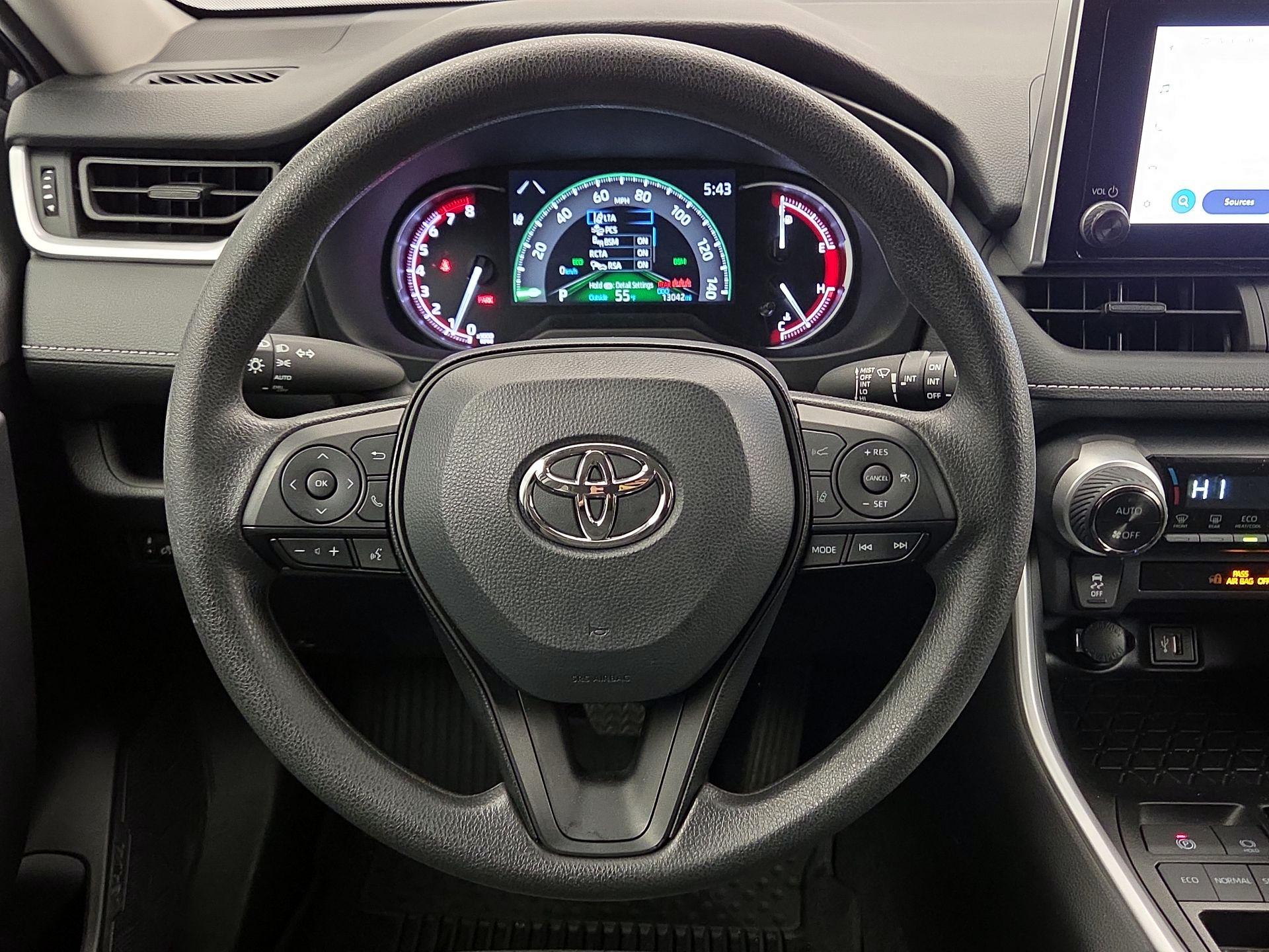 Thumbnail: 2025 Toyota RAV4 - 10