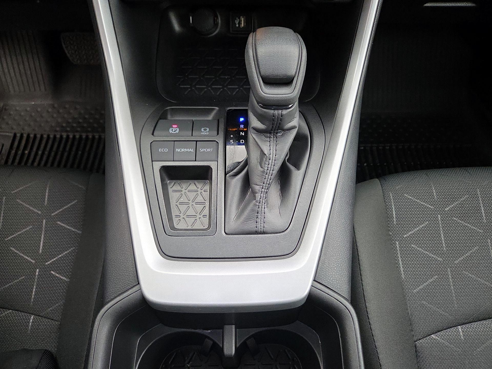 Thumbnail: 2025 Toyota RAV4 - 17