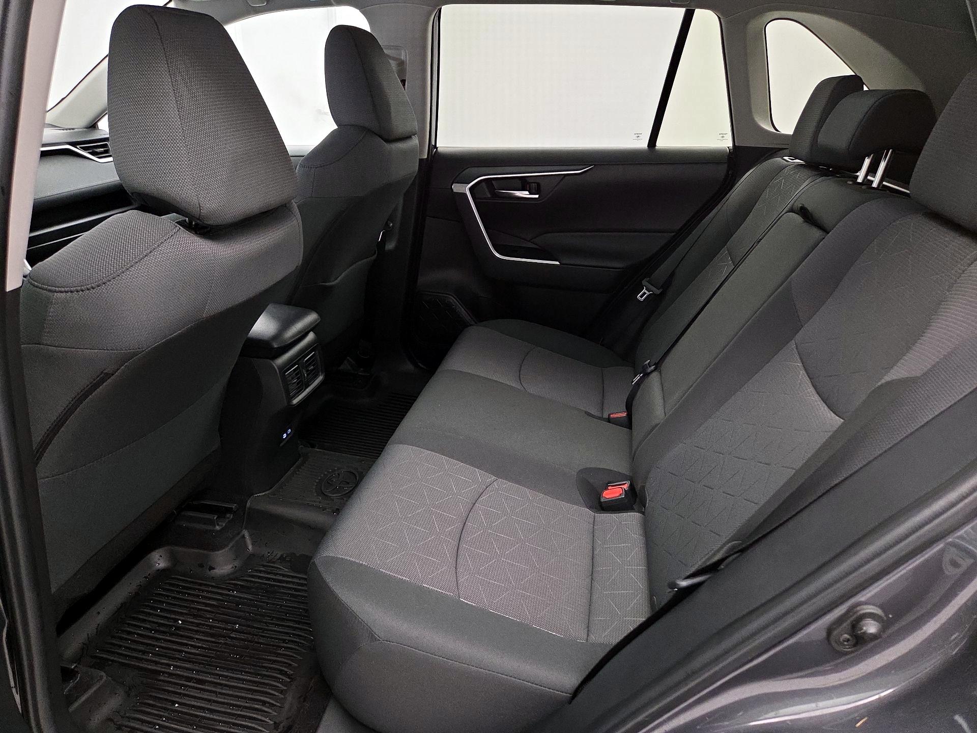 Thumbnail: 2025 Toyota RAV4 - 20