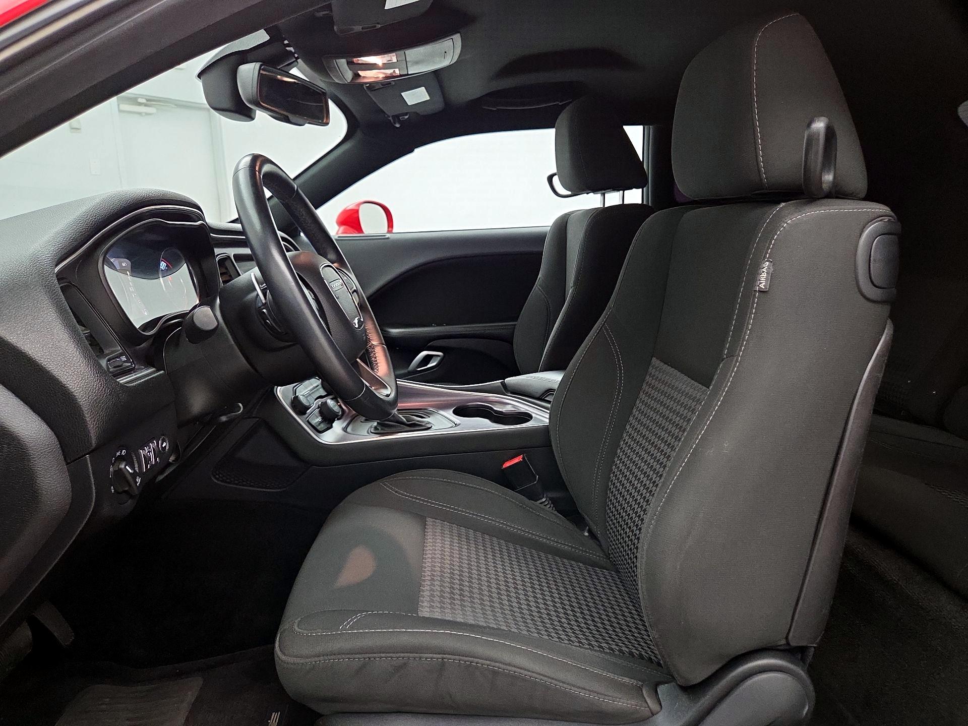 Thumbnail: 2015 Dodge Challenger - 11