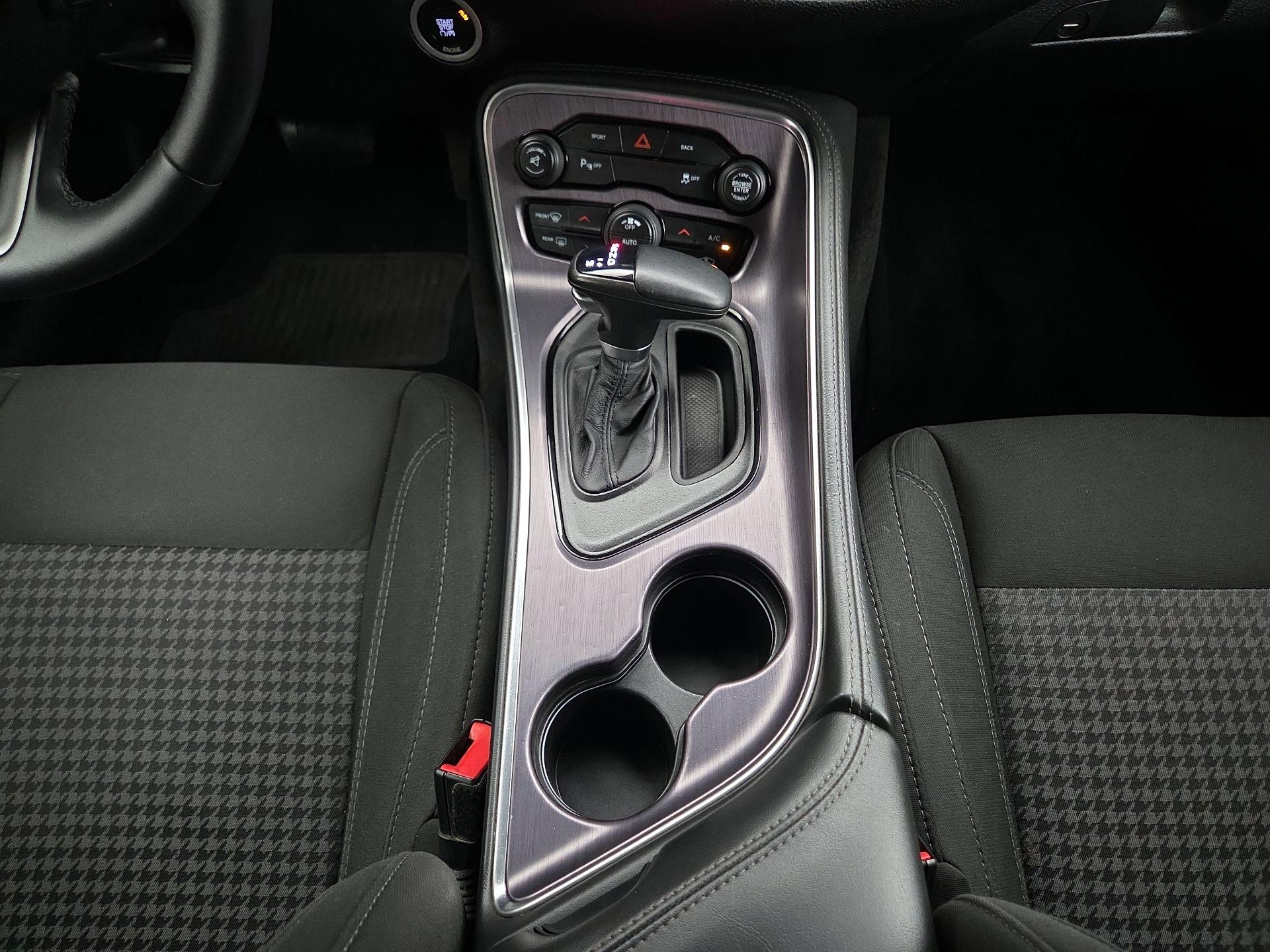 Thumbnail: 2015 Dodge Challenger - 17