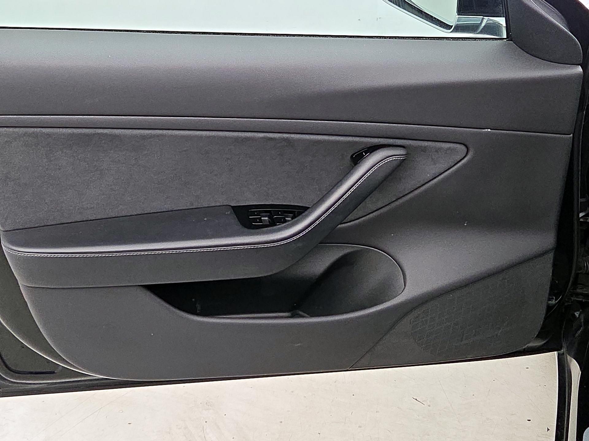 Thumbnail: 2019 Tesla Model 3 - 12