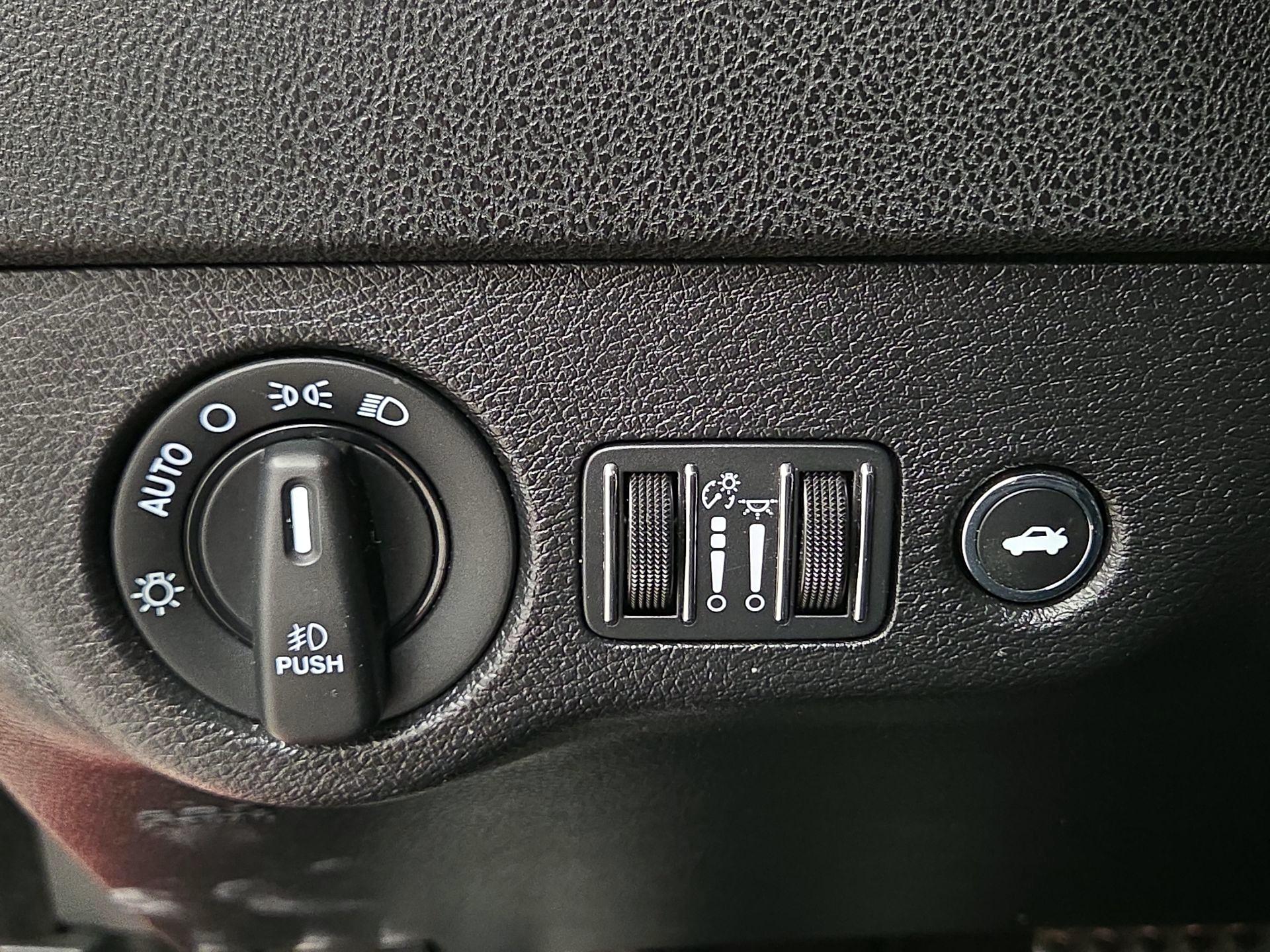 Thumbnail: 2021 Dodge Charger - 13