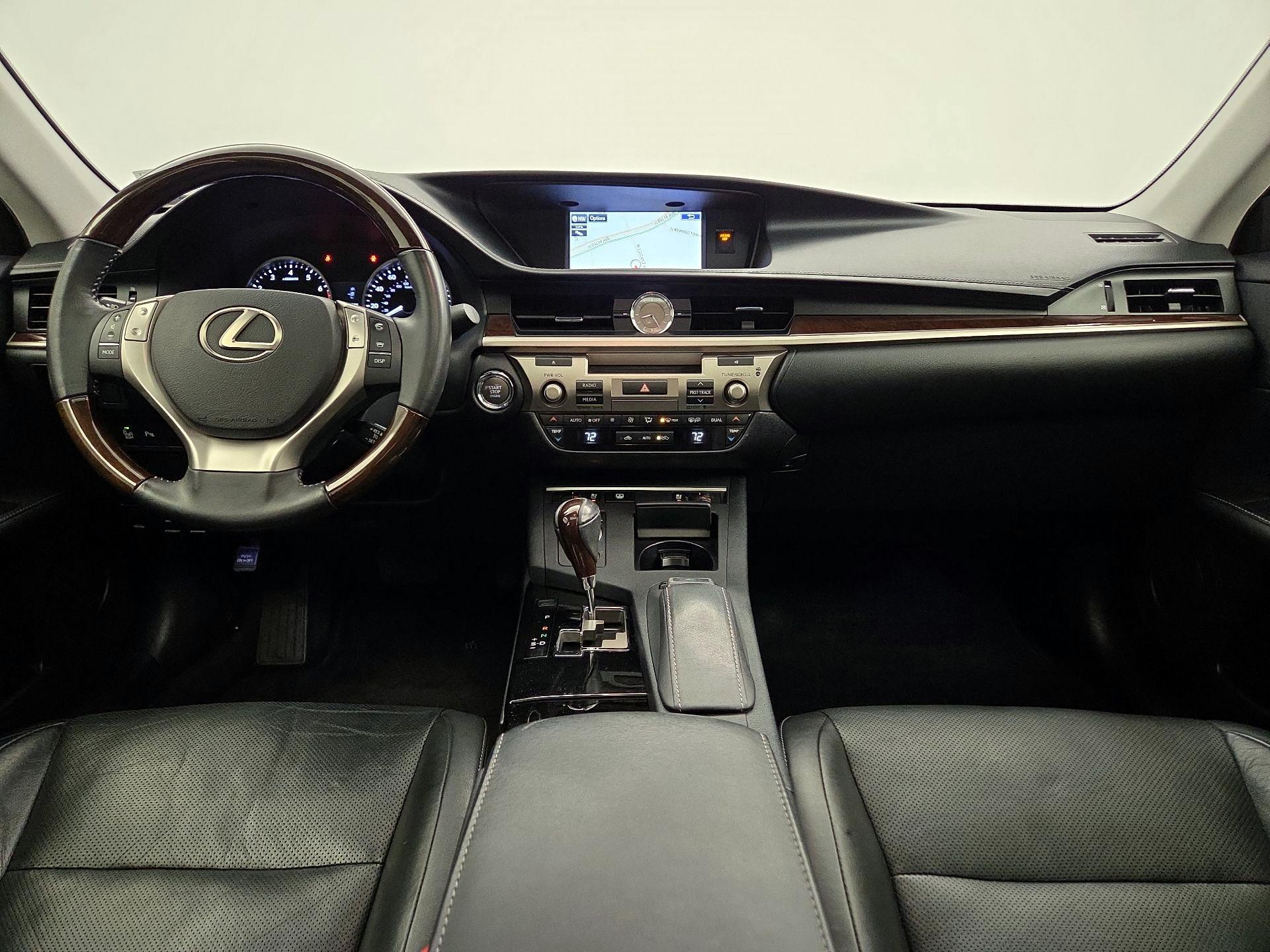 Thumbnail: 2015 Lexus ES - 9
