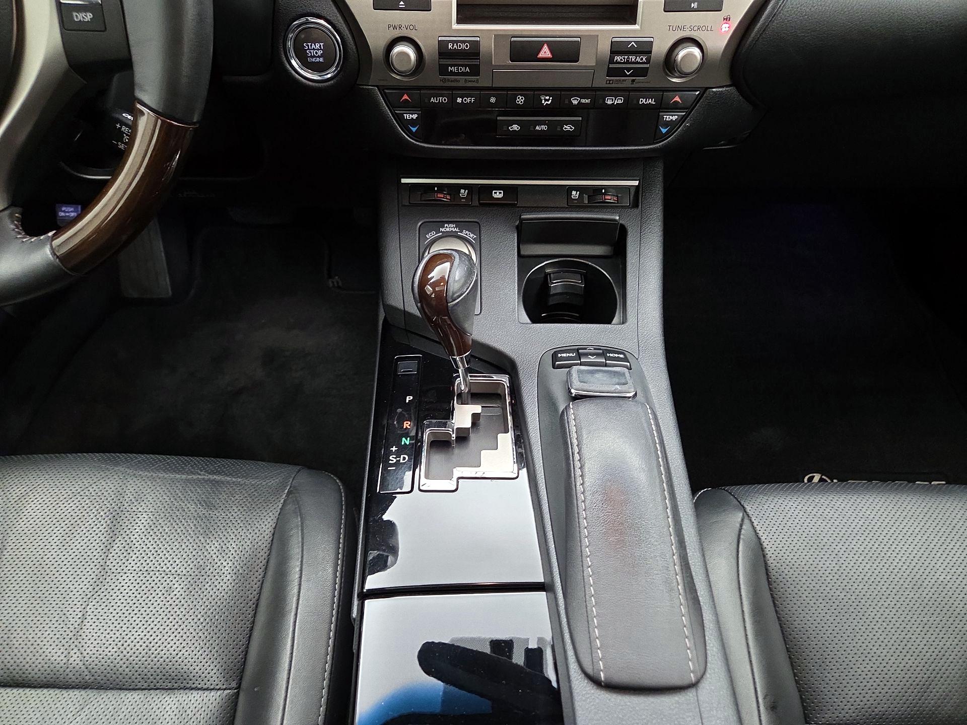 Thumbnail: 2015 Lexus ES - 18