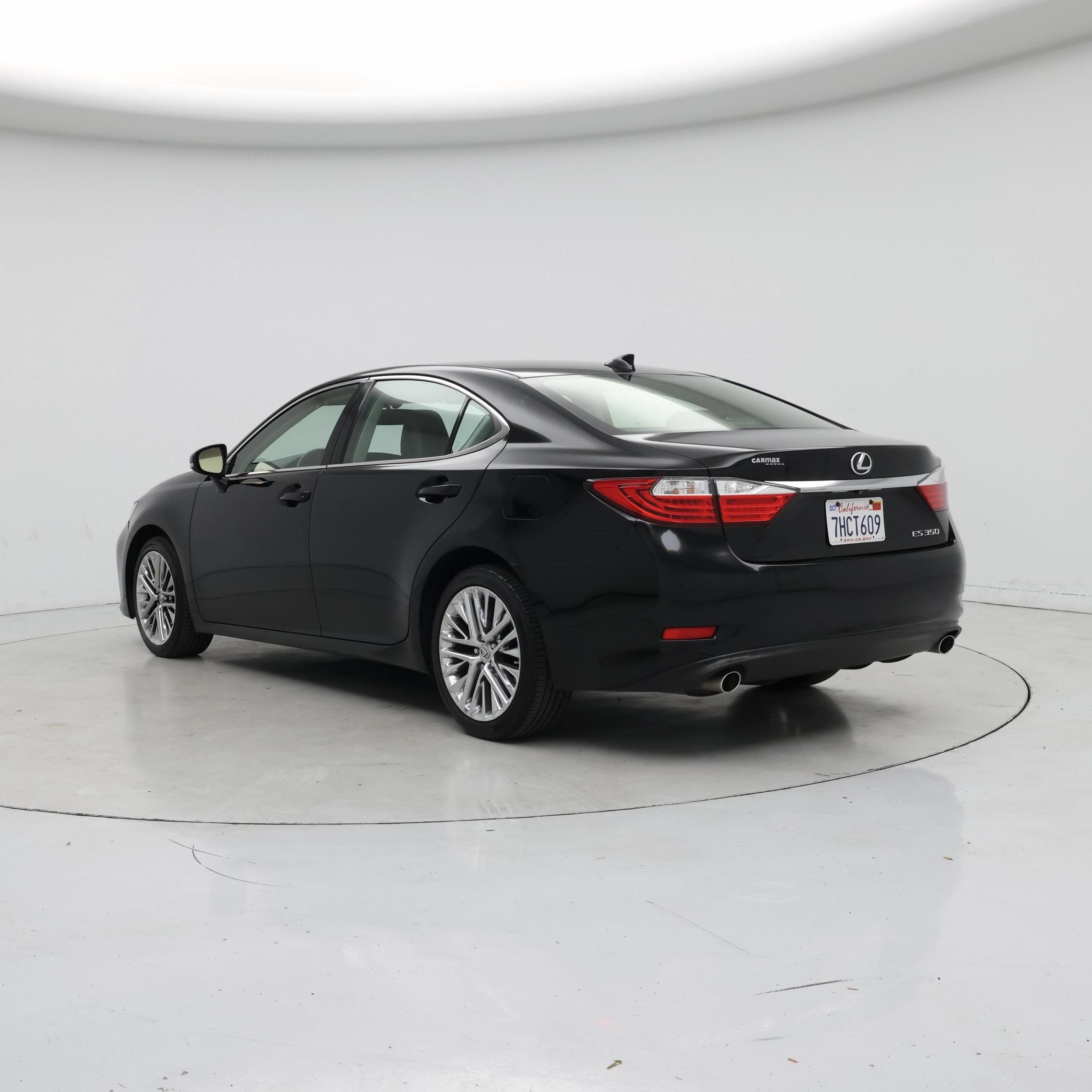 Thumbnail: 2015 Lexus ES - 2