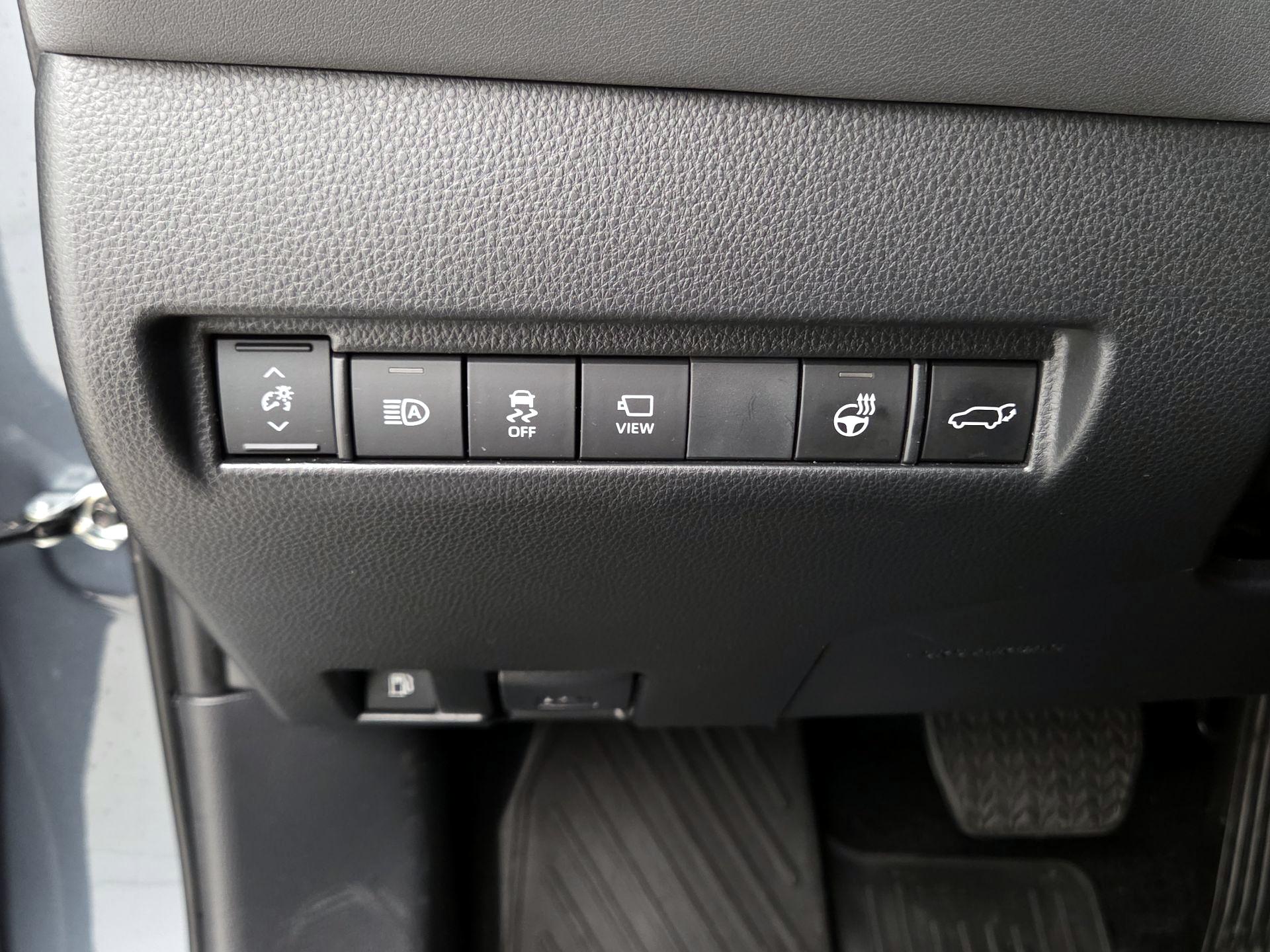 Thumbnail: 2024 Toyota Venza - 13