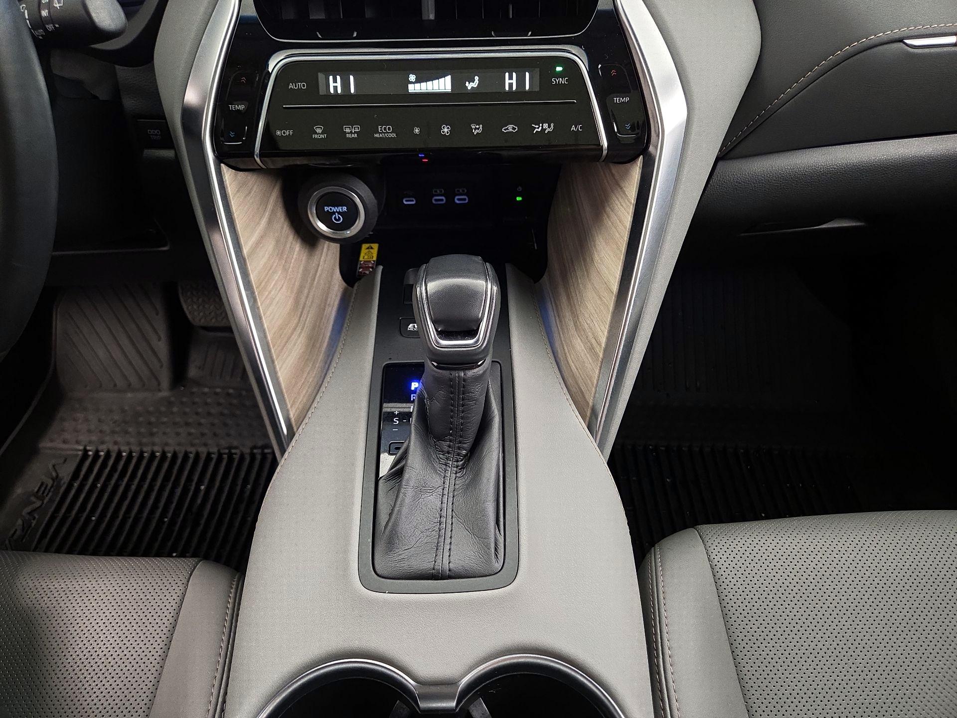 Thumbnail: 2024 Toyota Venza - 17