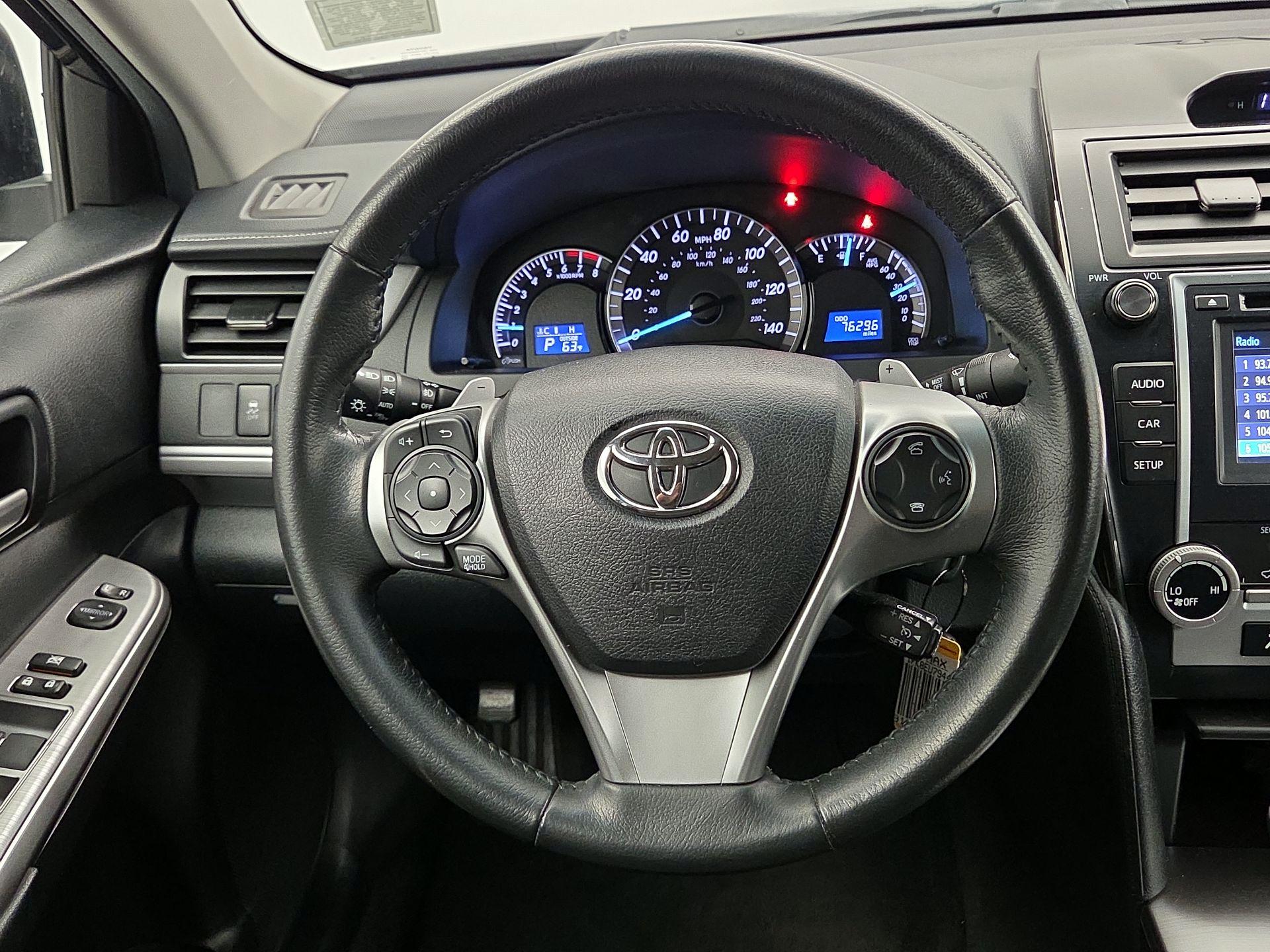 Thumbnail: 2014 Toyota Camry - 10