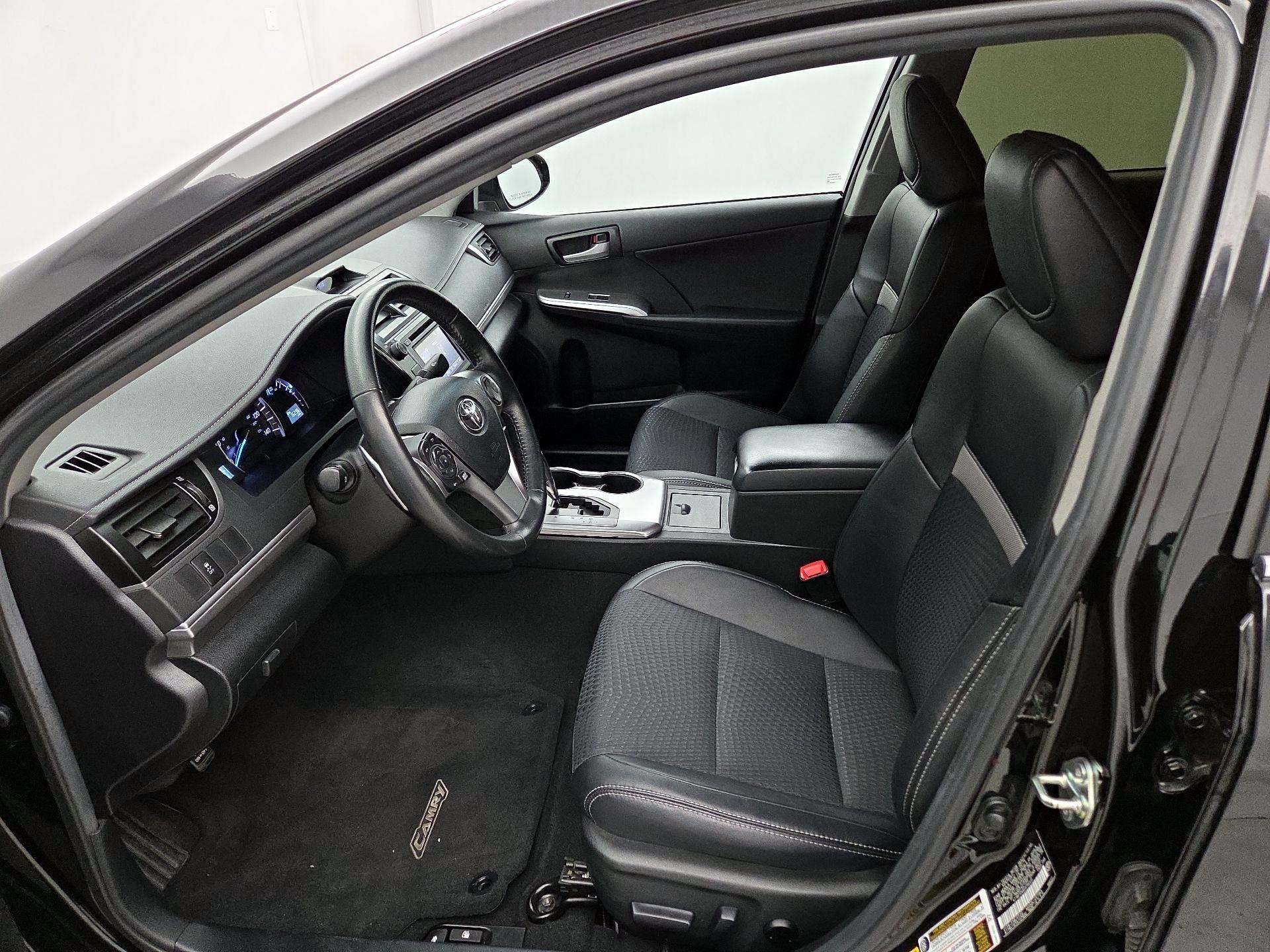 Thumbnail: 2014 Toyota Camry - 11