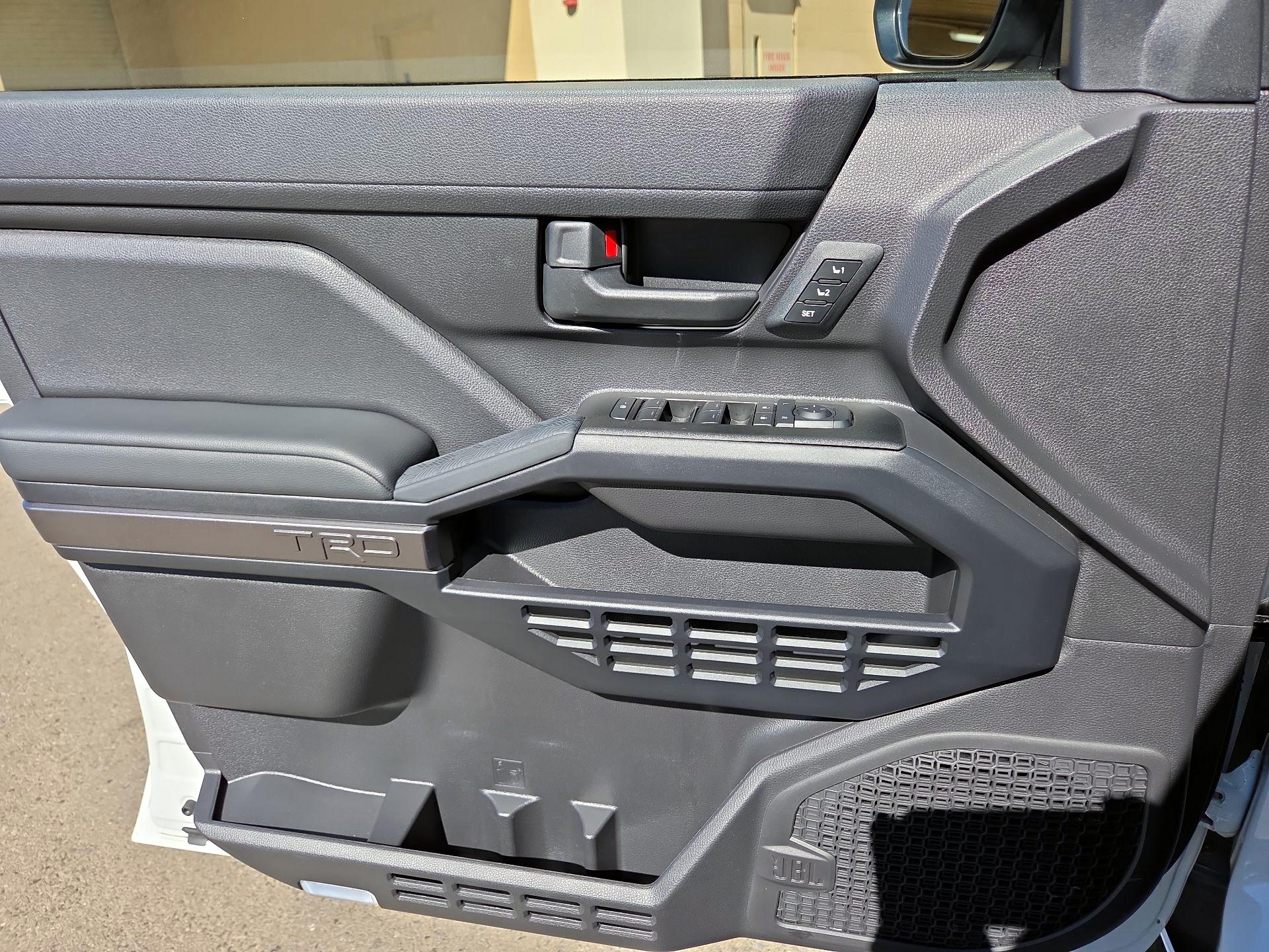 Thumbnail: 2025 Toyota 4Runner - 10