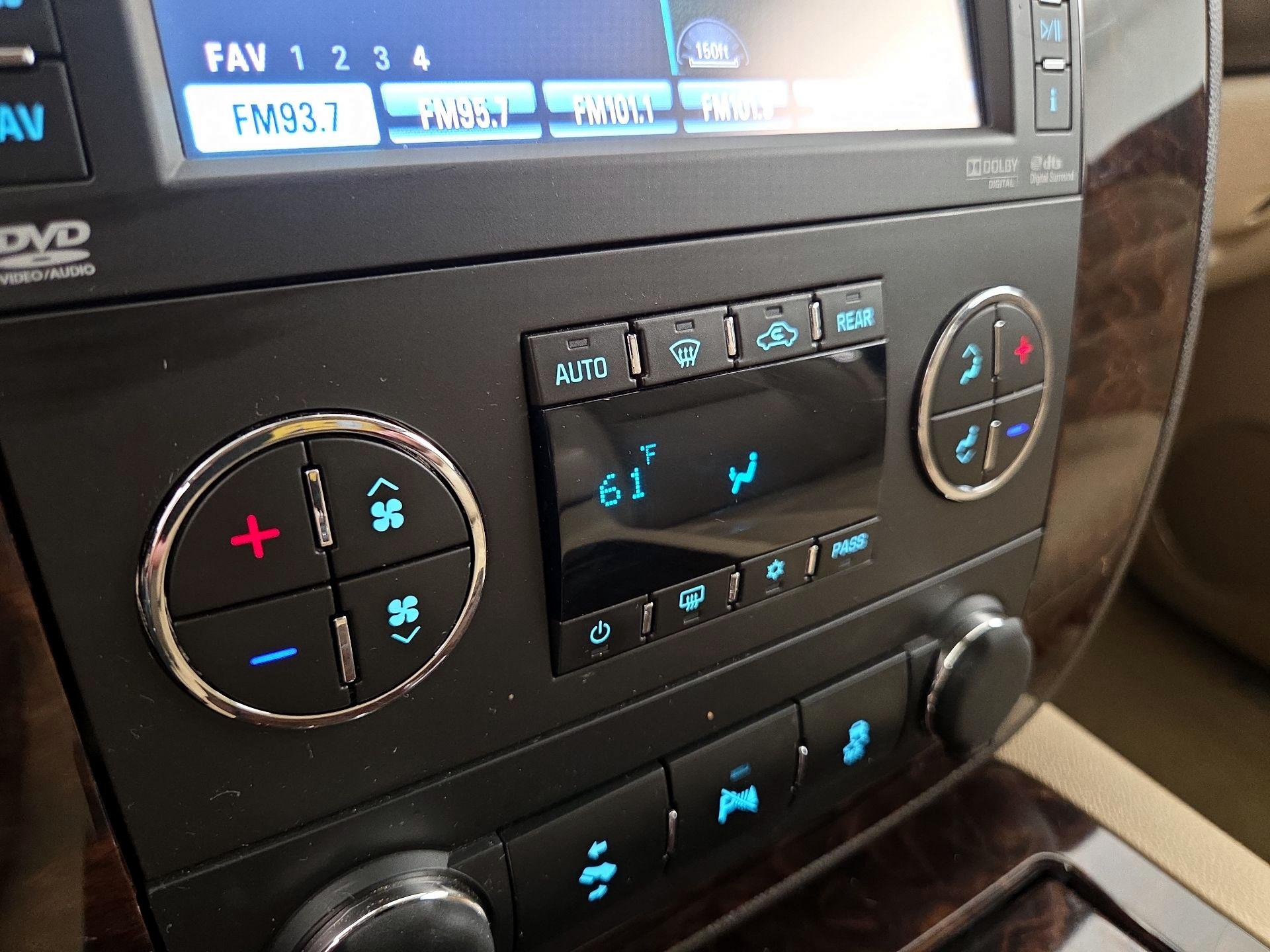 Thumbnail: 2014 GMC Yukon - 17