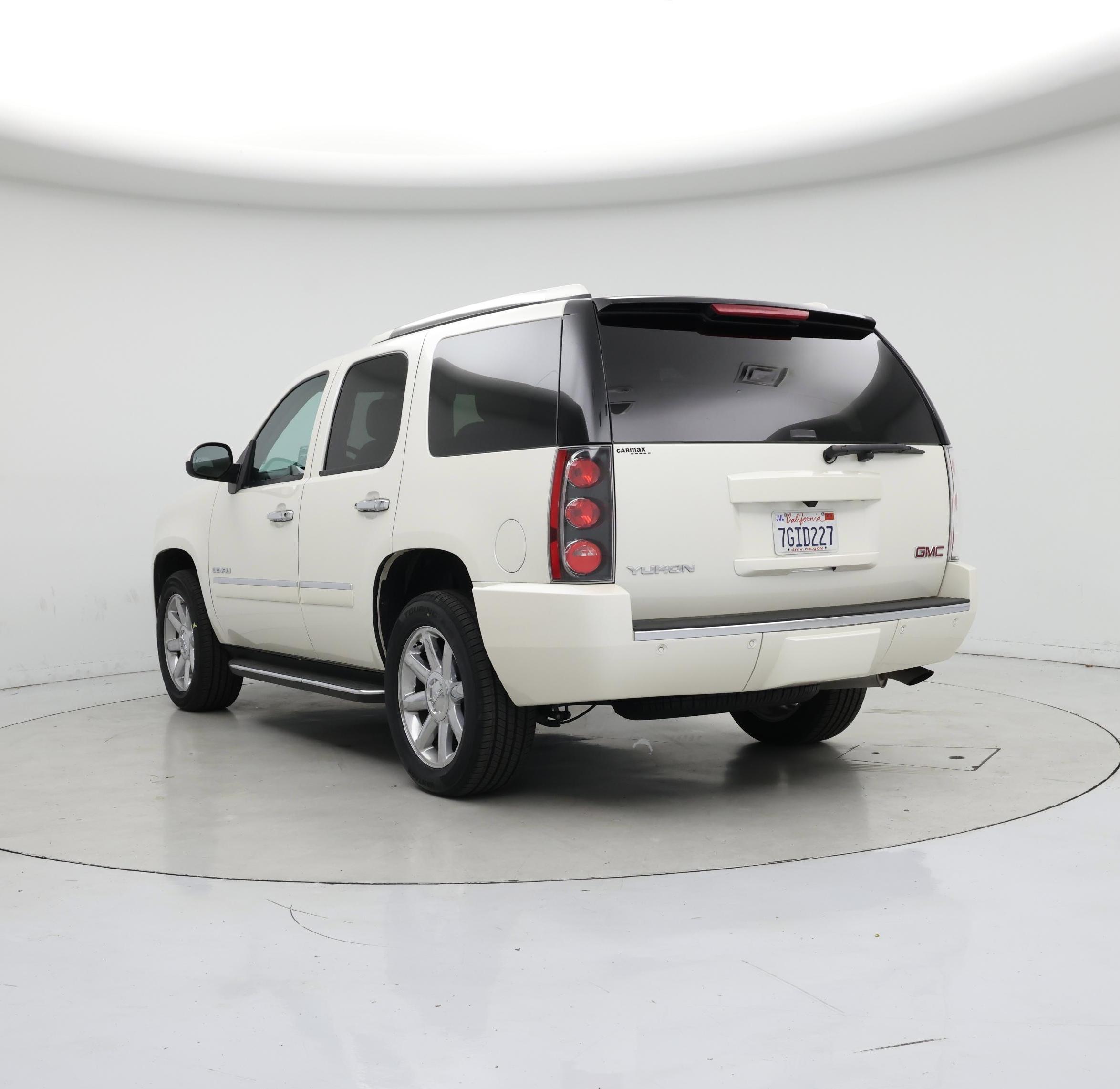 Thumbnail: 2014 GMC Yukon - 2
