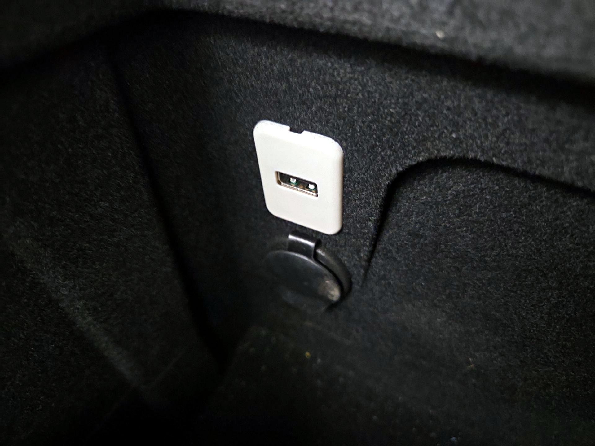 Thumbnail: 2014 GMC Yukon - 19