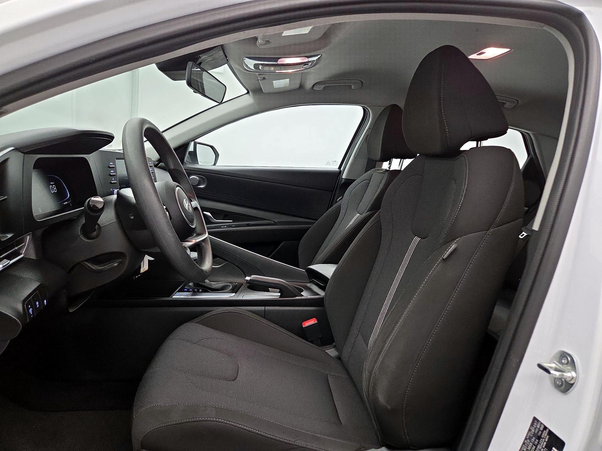 Thumbnail: 2024 Hyundai Elantra - 11
