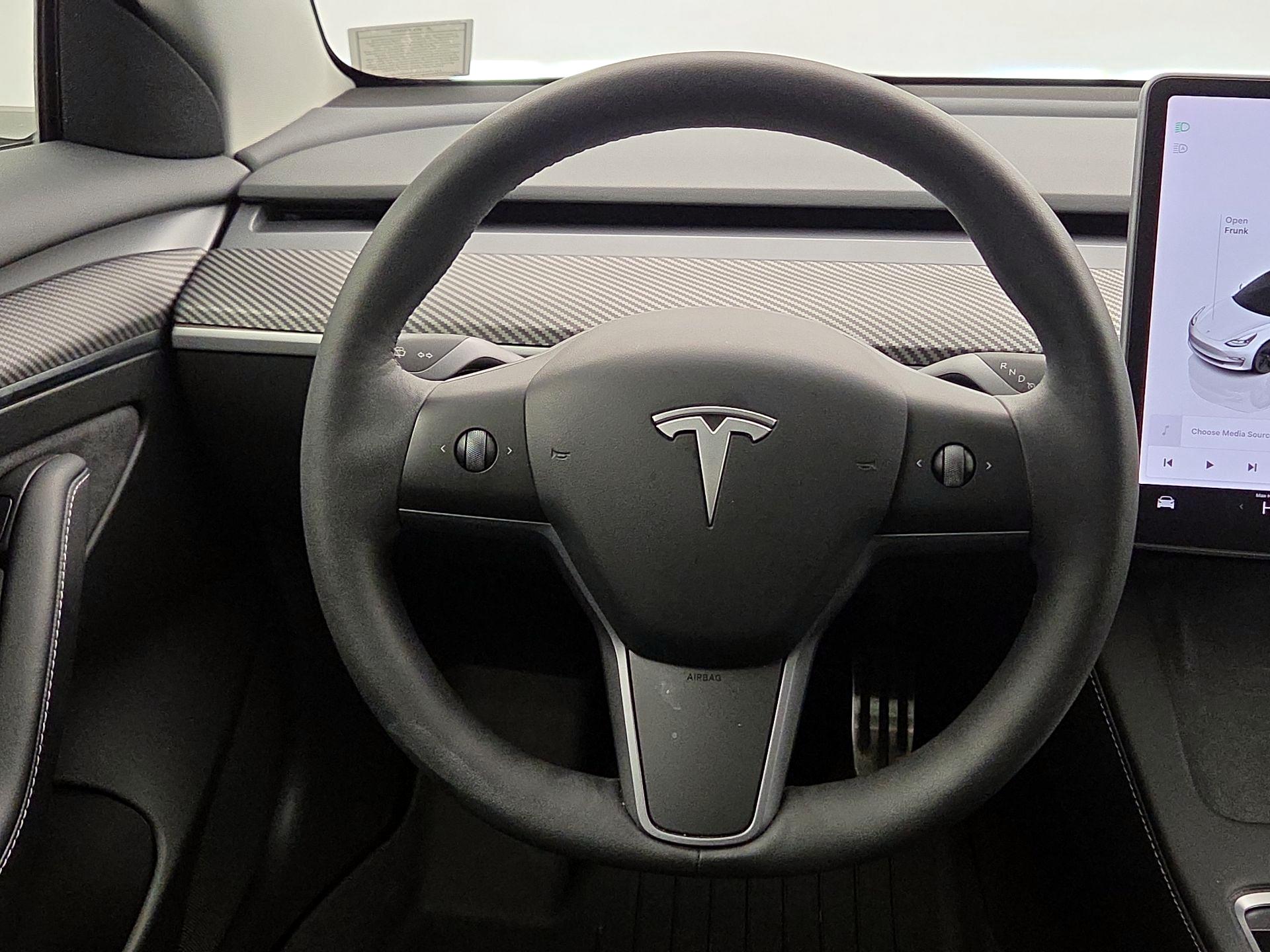 Thumbnail: 2023 Tesla Model 3 - 10