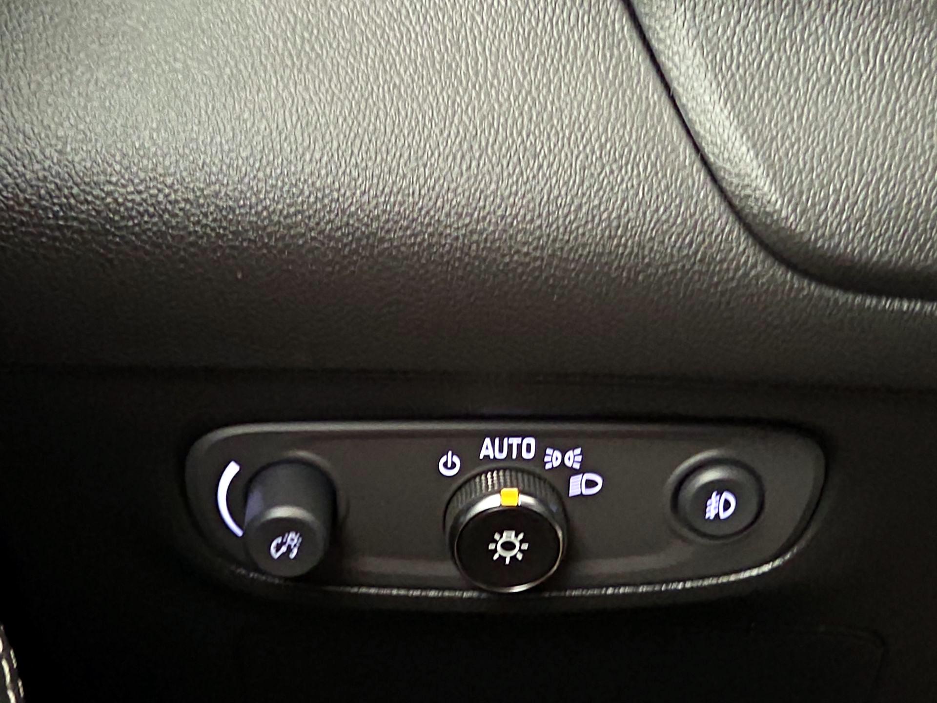 Thumbnail: 2023 Buick Encore GX - 13