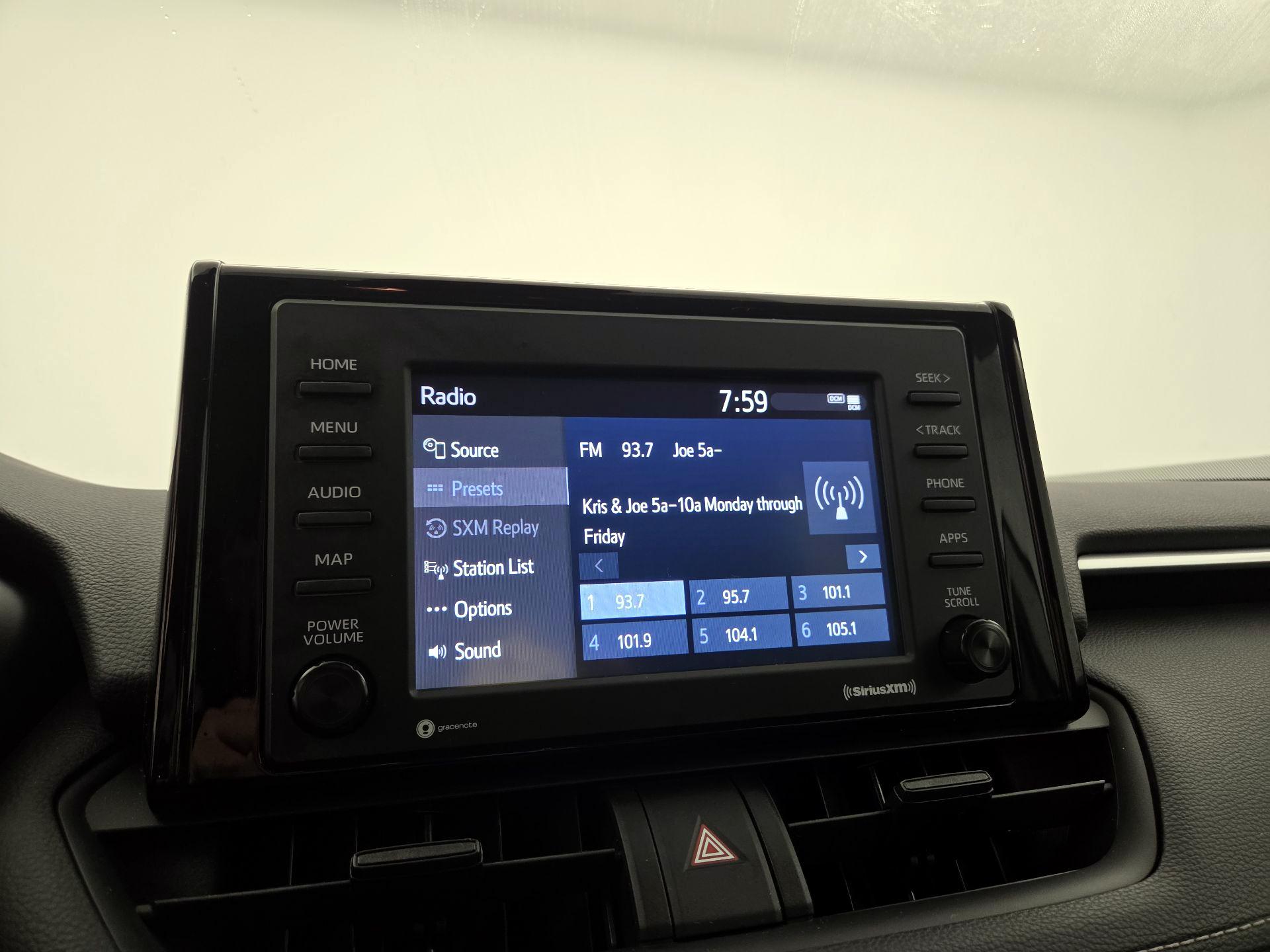 Thumbnail: 2020 Toyota RAV4 - 15