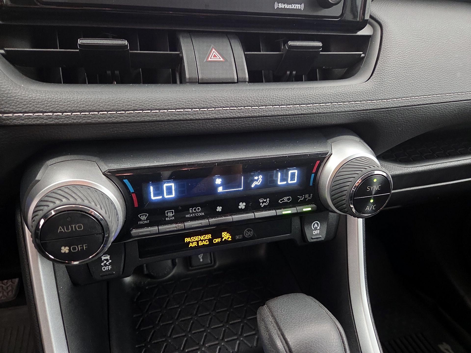 Thumbnail: 2020 Toyota RAV4 - 16