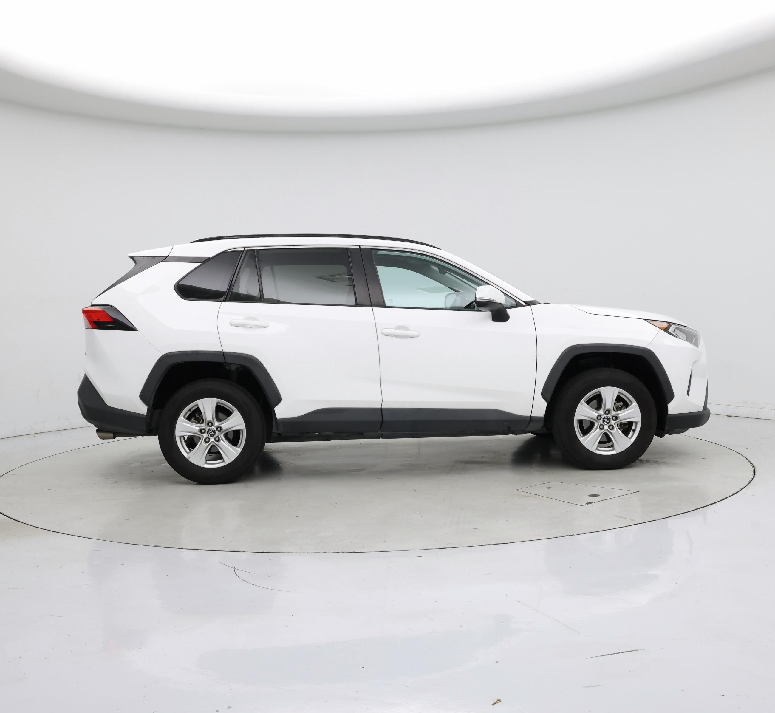 Thumbnail: 2020 Toyota RAV4 - 7